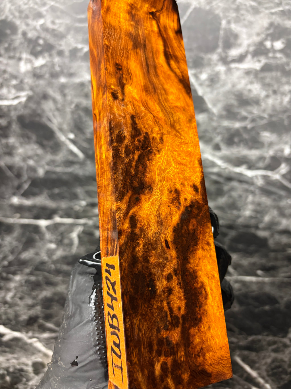 IWB424 - 9.2 x 2.2 x 1.1”