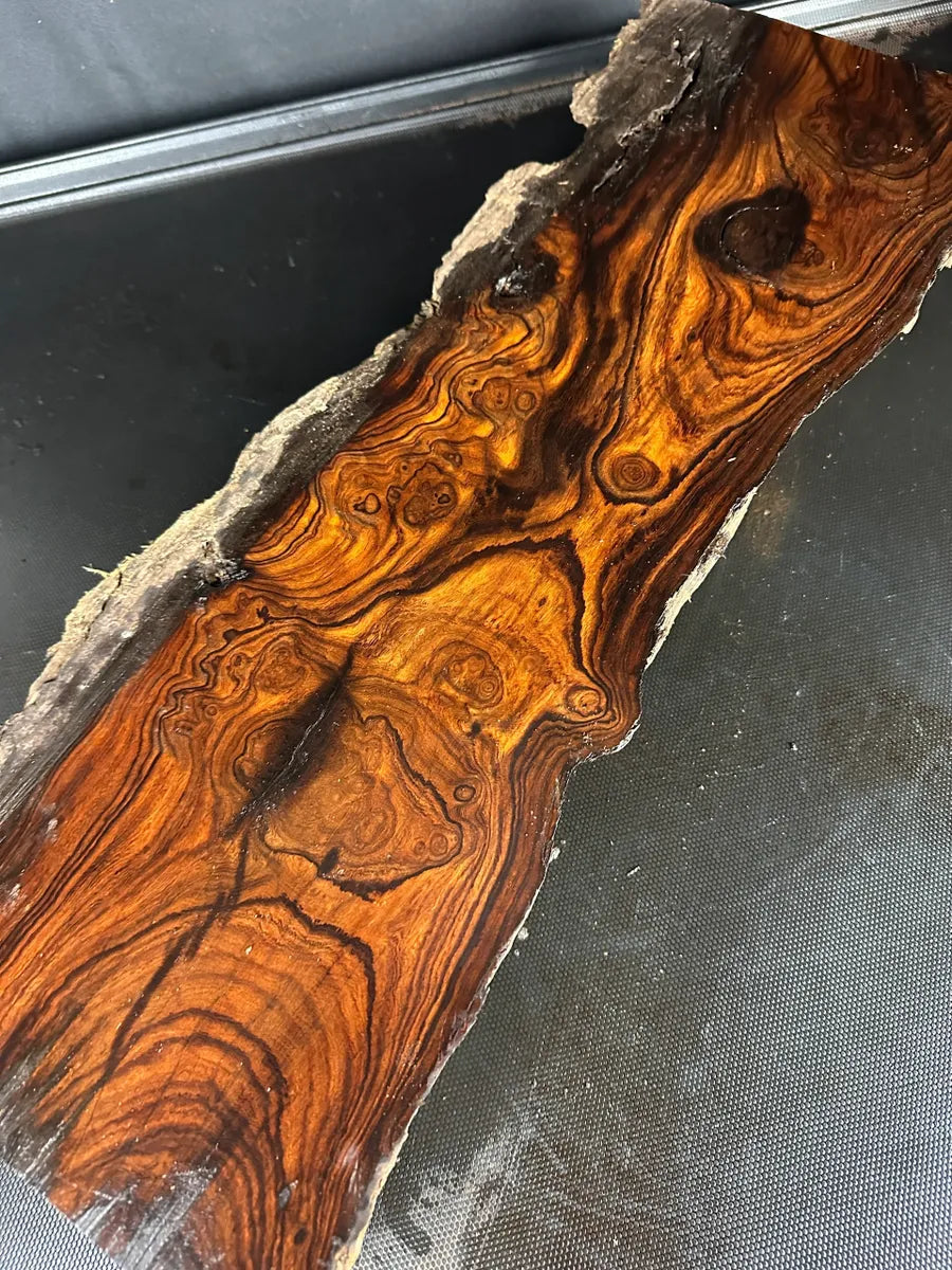 IWRAW112 - 23.5 x 8-4 x 2.9”