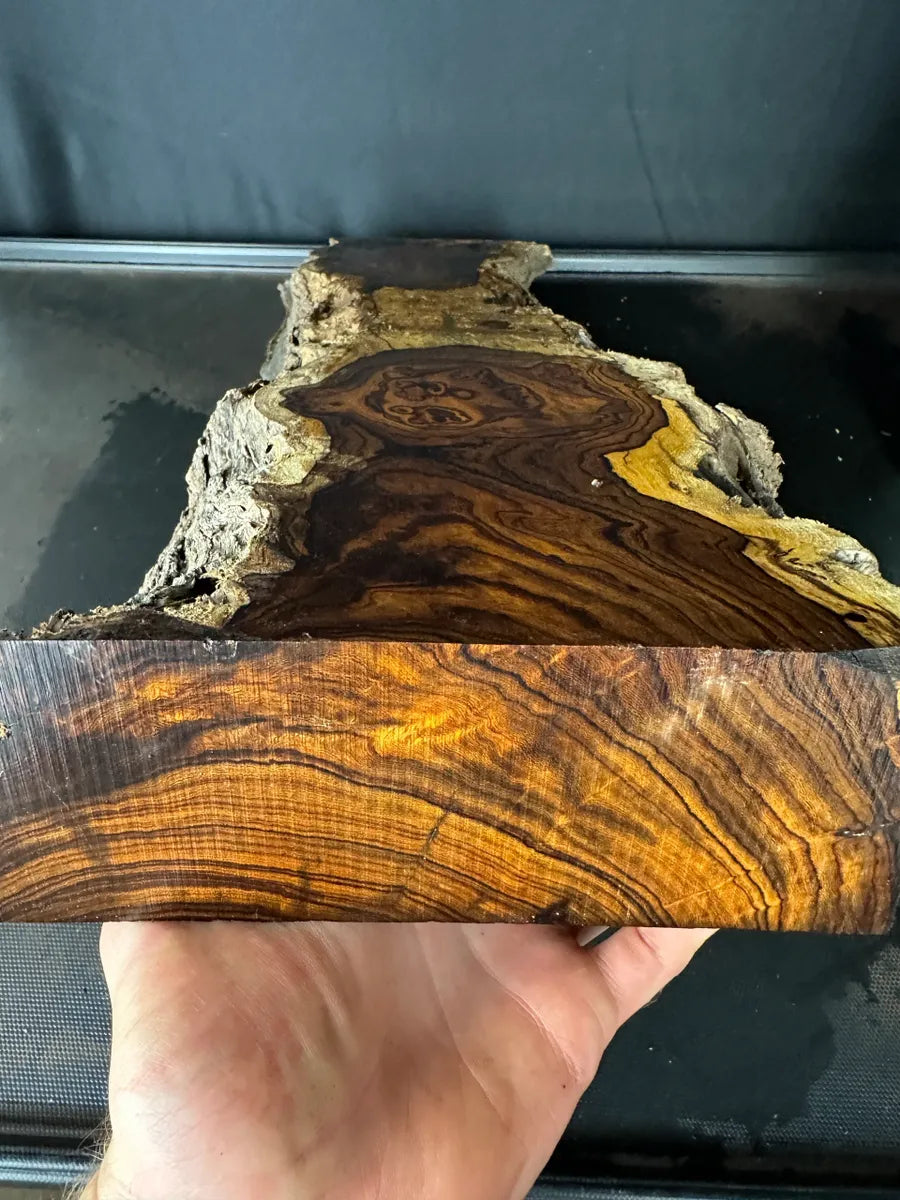 IWRAW112 - 23.5 x 8-4 x 2.9”