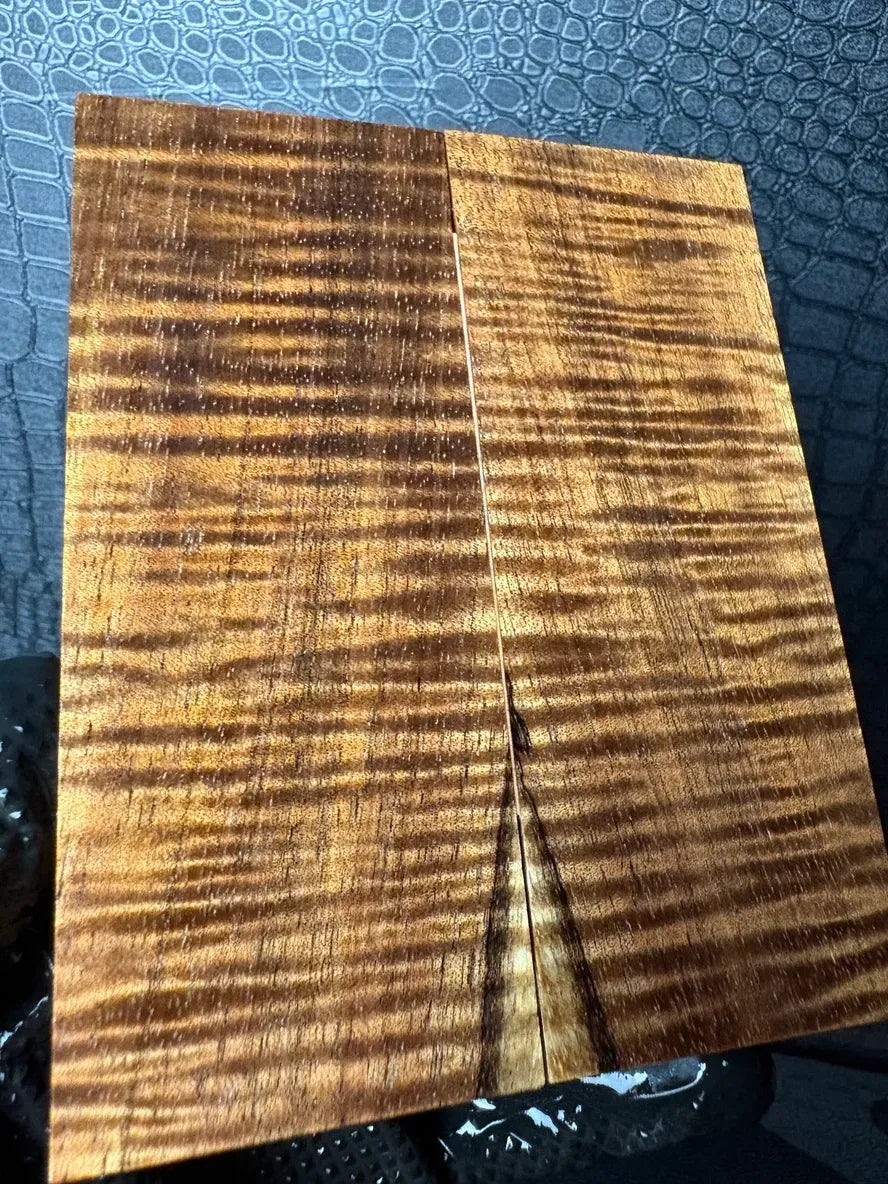 KOS154 - 4.9 x 2 x .4”