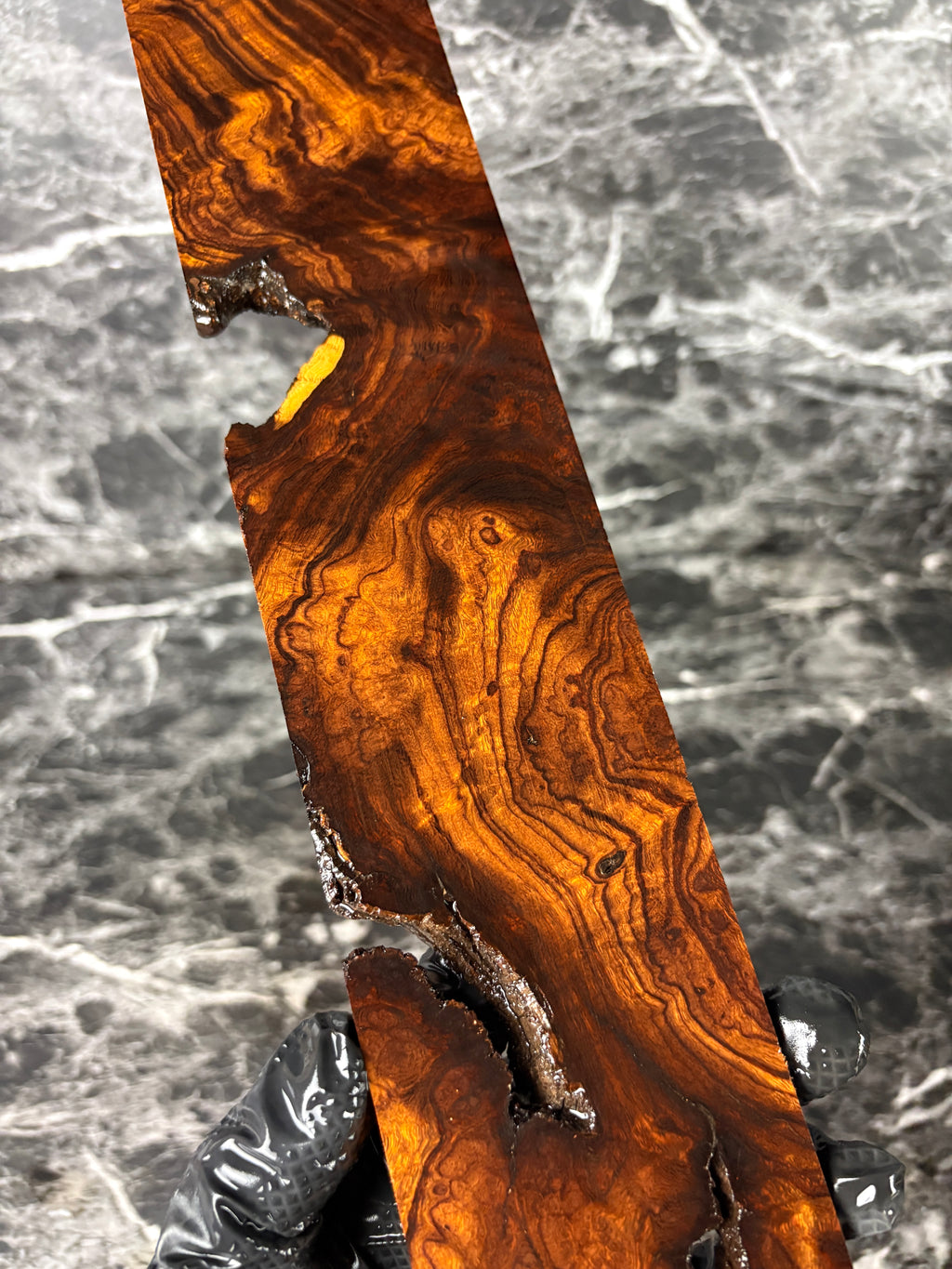 GUITAR FRET104 - 21.6 x 2.75 x .37”
