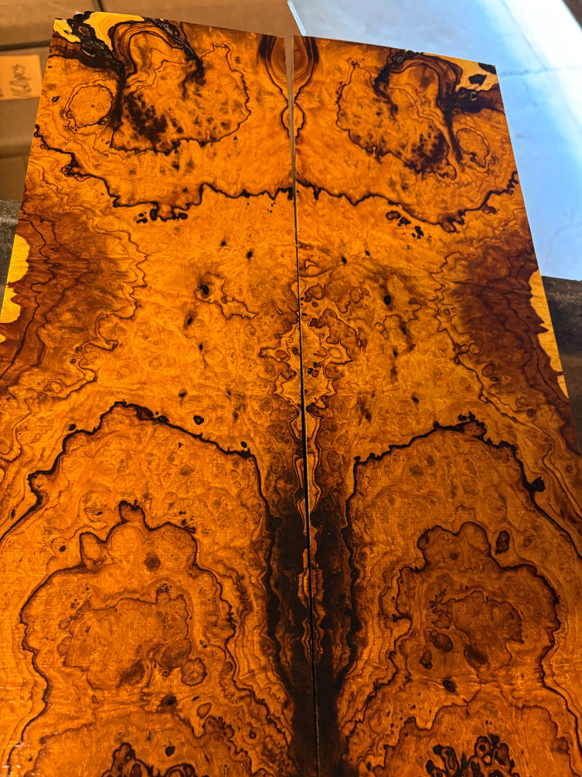 GUITAR TOP107 - 27 x 5.95 x .42”