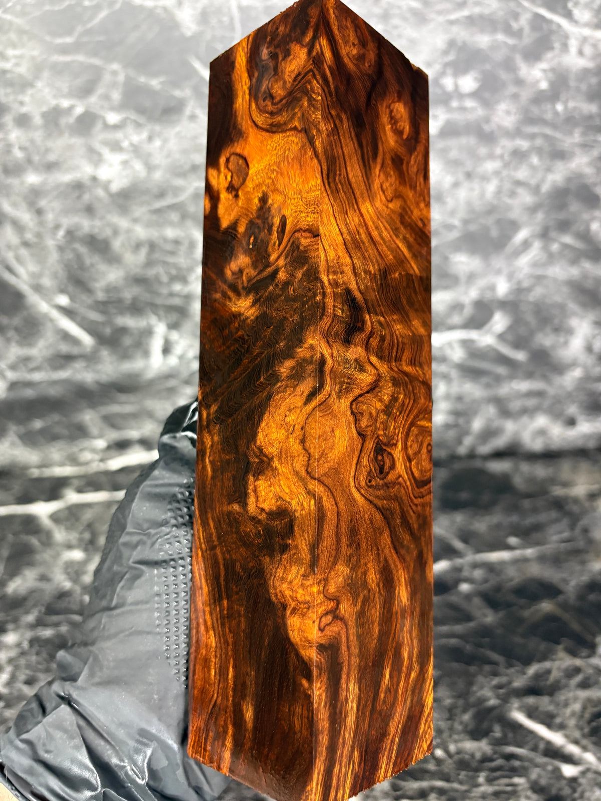 IWB443 - 8.35 x 2.1 x 1.95”