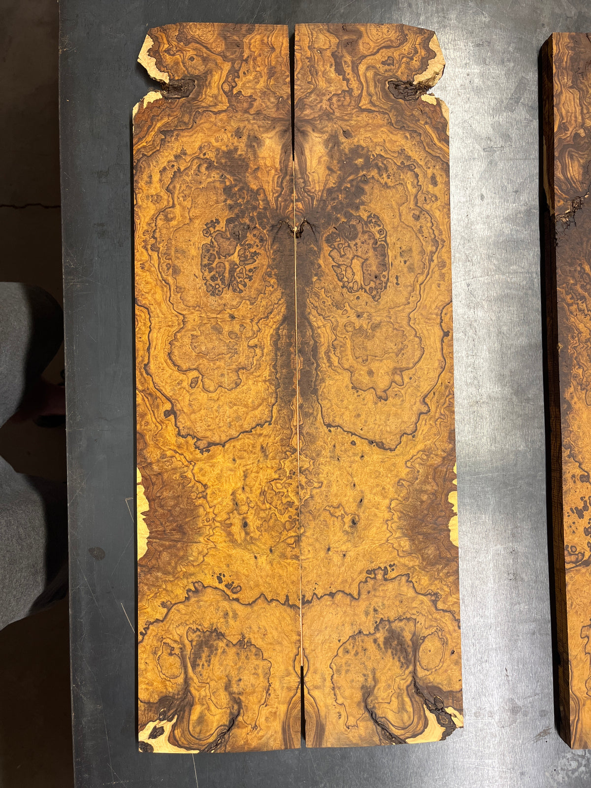 GUITAR TOP107 - 27 x 5.95 x .42”