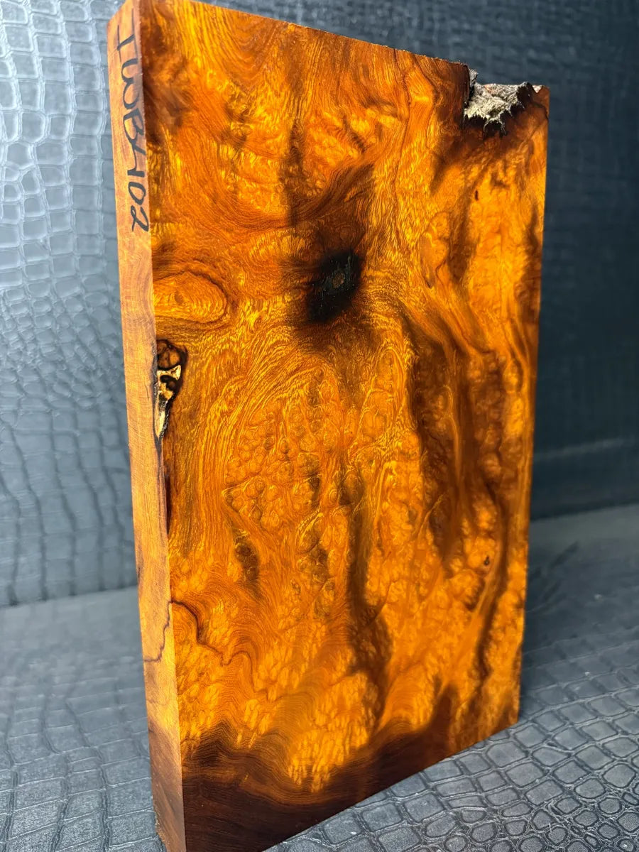 IWB402 - 9.7 x 5.75 x 1.16”