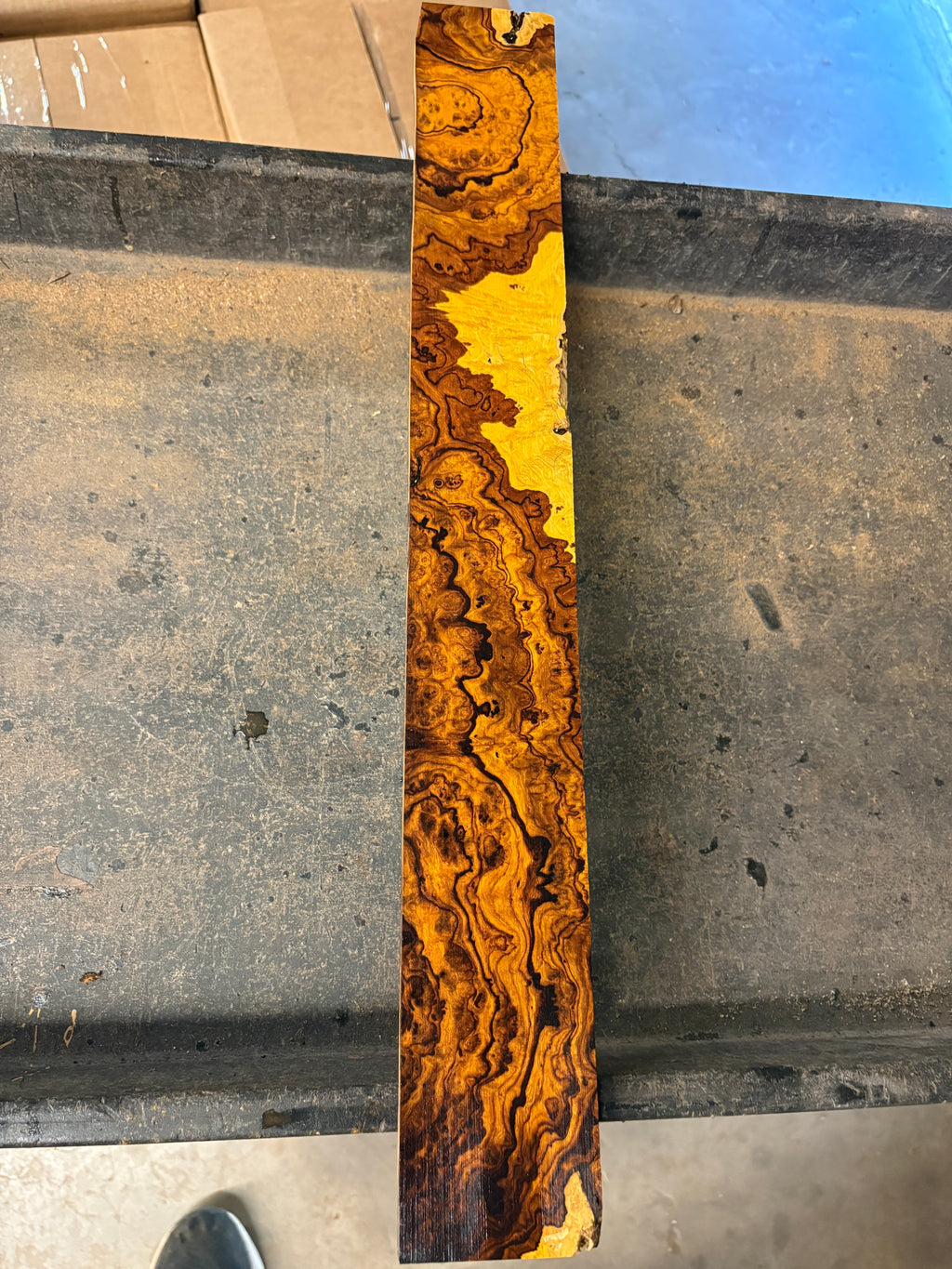 GUITAR FRET101 - 22.8 x 2.87 x .41”