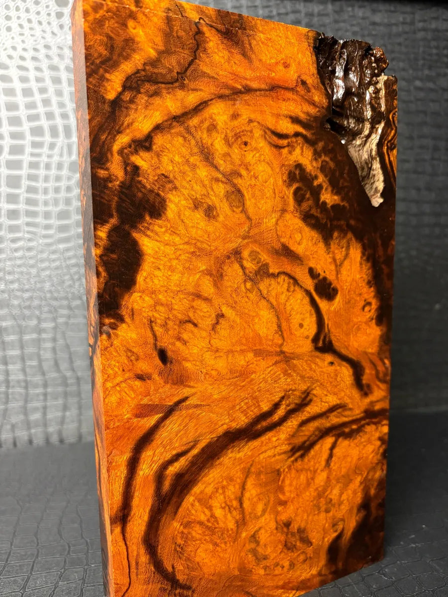 IWB410 - 11.3 x 6.3 x 1”