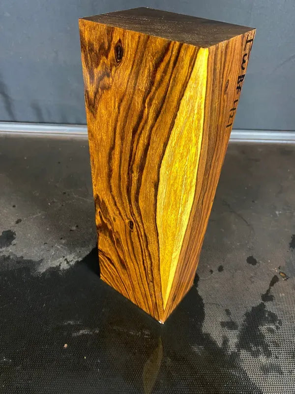 IWBF421 - 11.9 x 4.9 x 2.9”