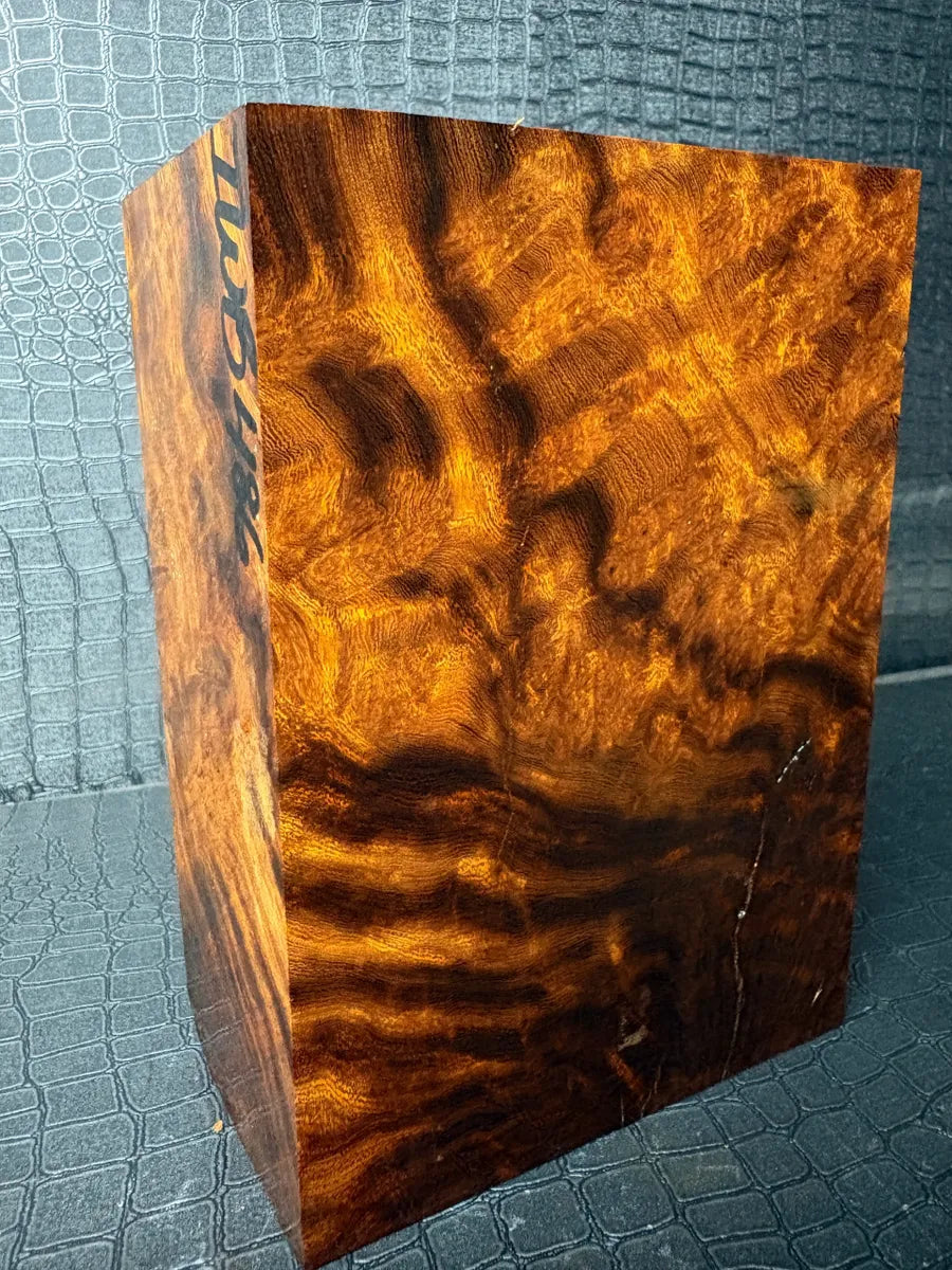IWB486 - 7 x 4.95 x 2.9”