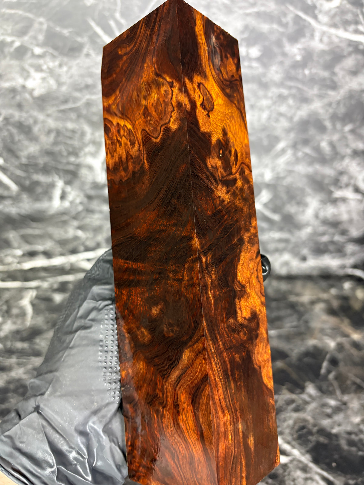 IWB443 - 8.35 x 2.1 x 1.95”