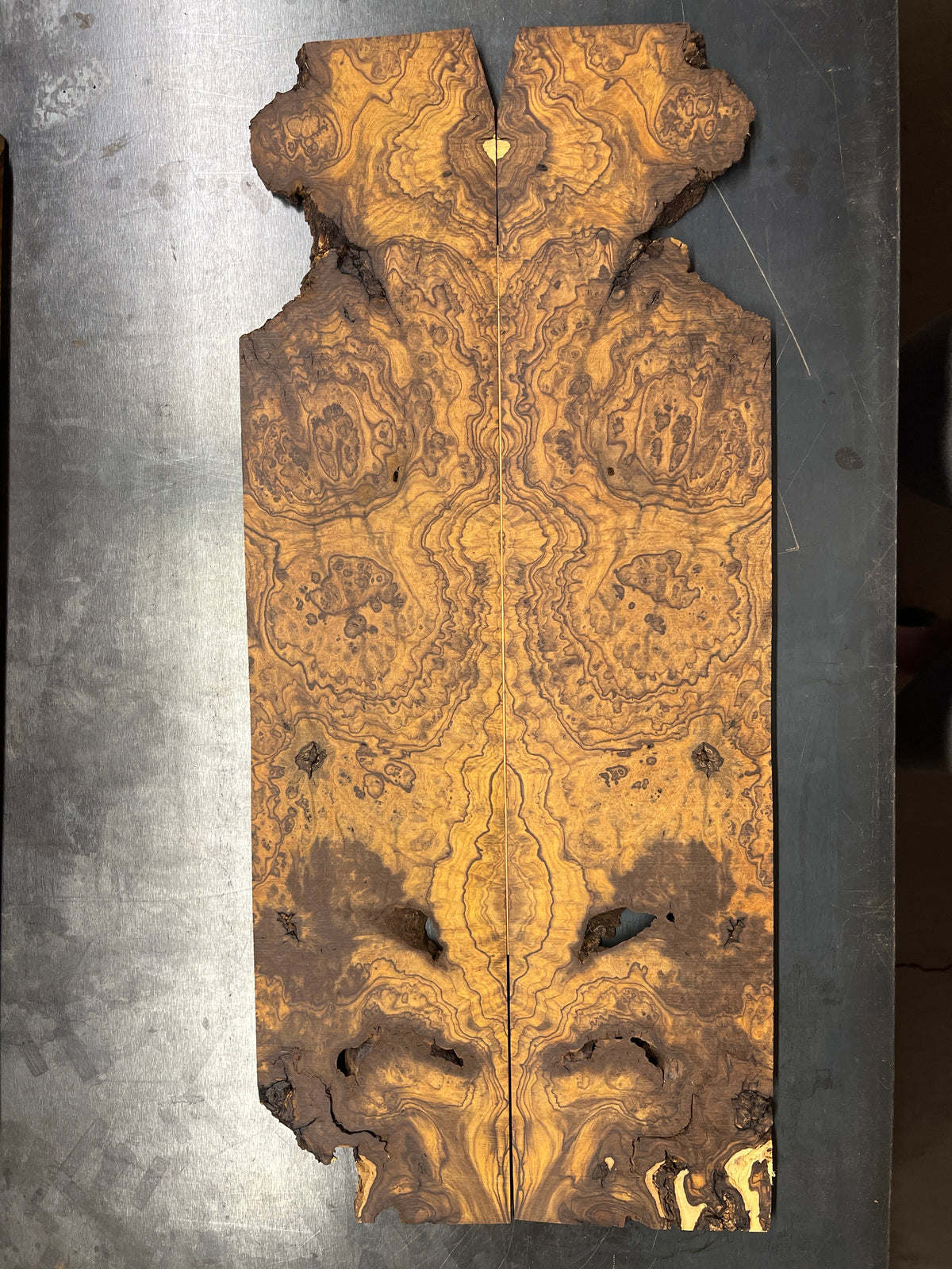 GUITAR TOP106 - 27 x 5.9 x .42”