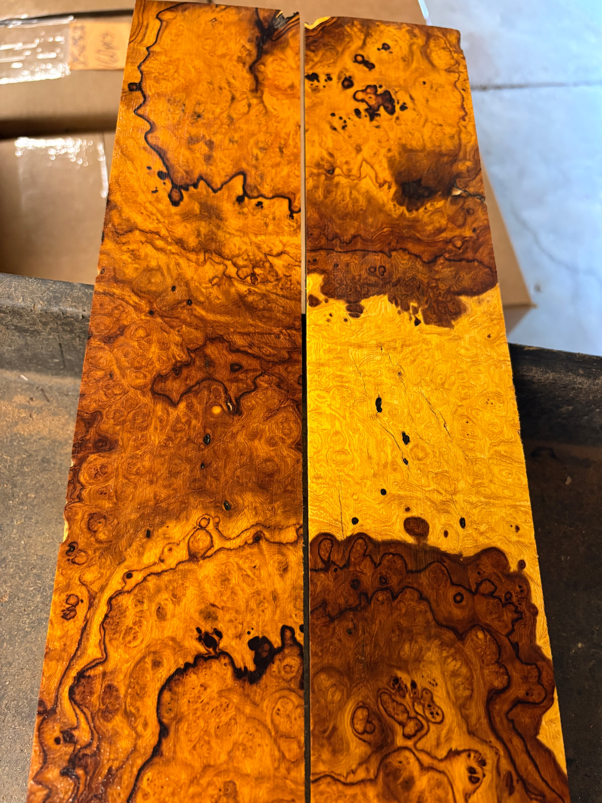 GUITAR FRET100 - 27 x 3.45 x .37”