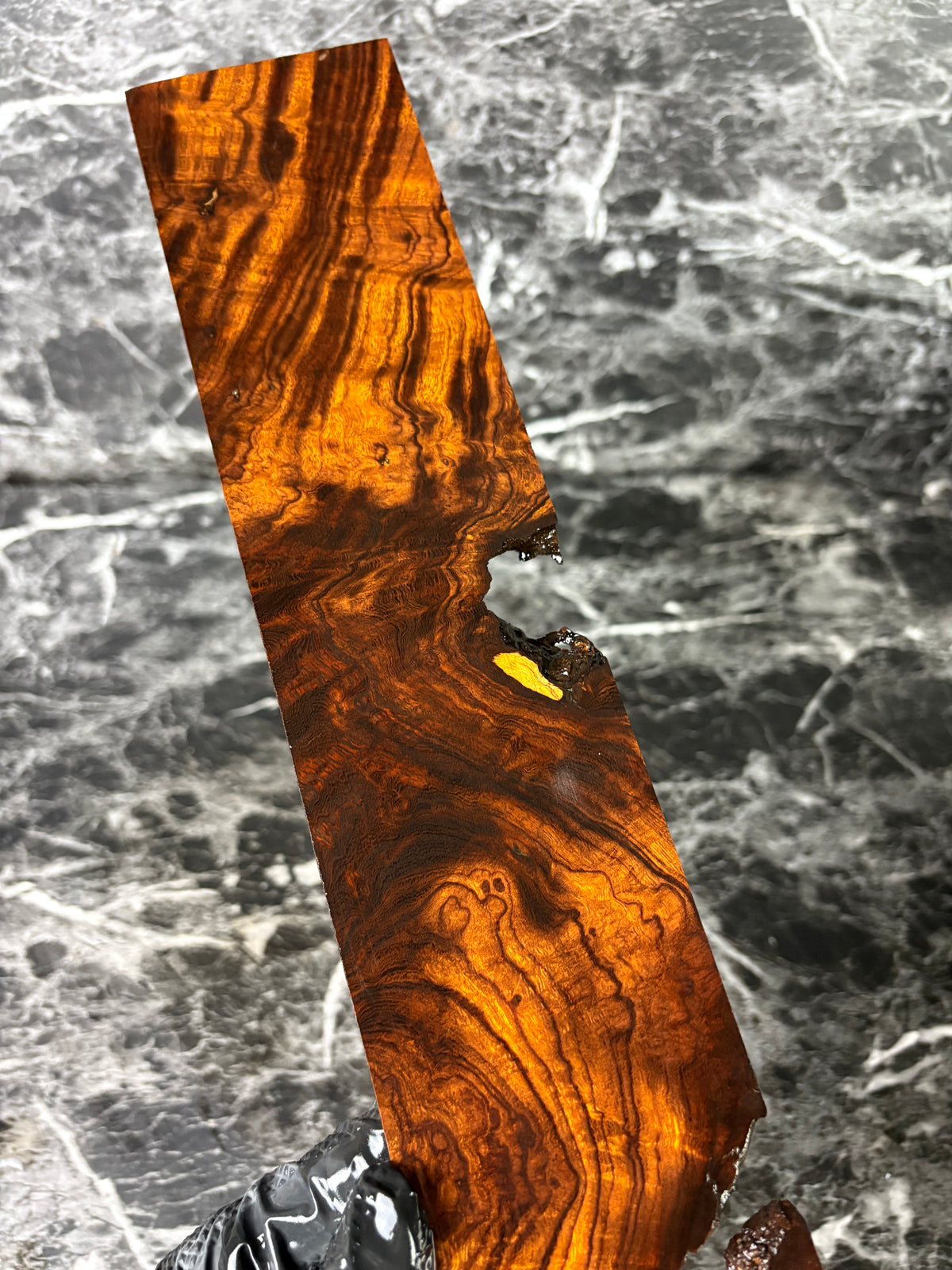 GUITAR FRET105 - 22.1 x 2.9 x .37”