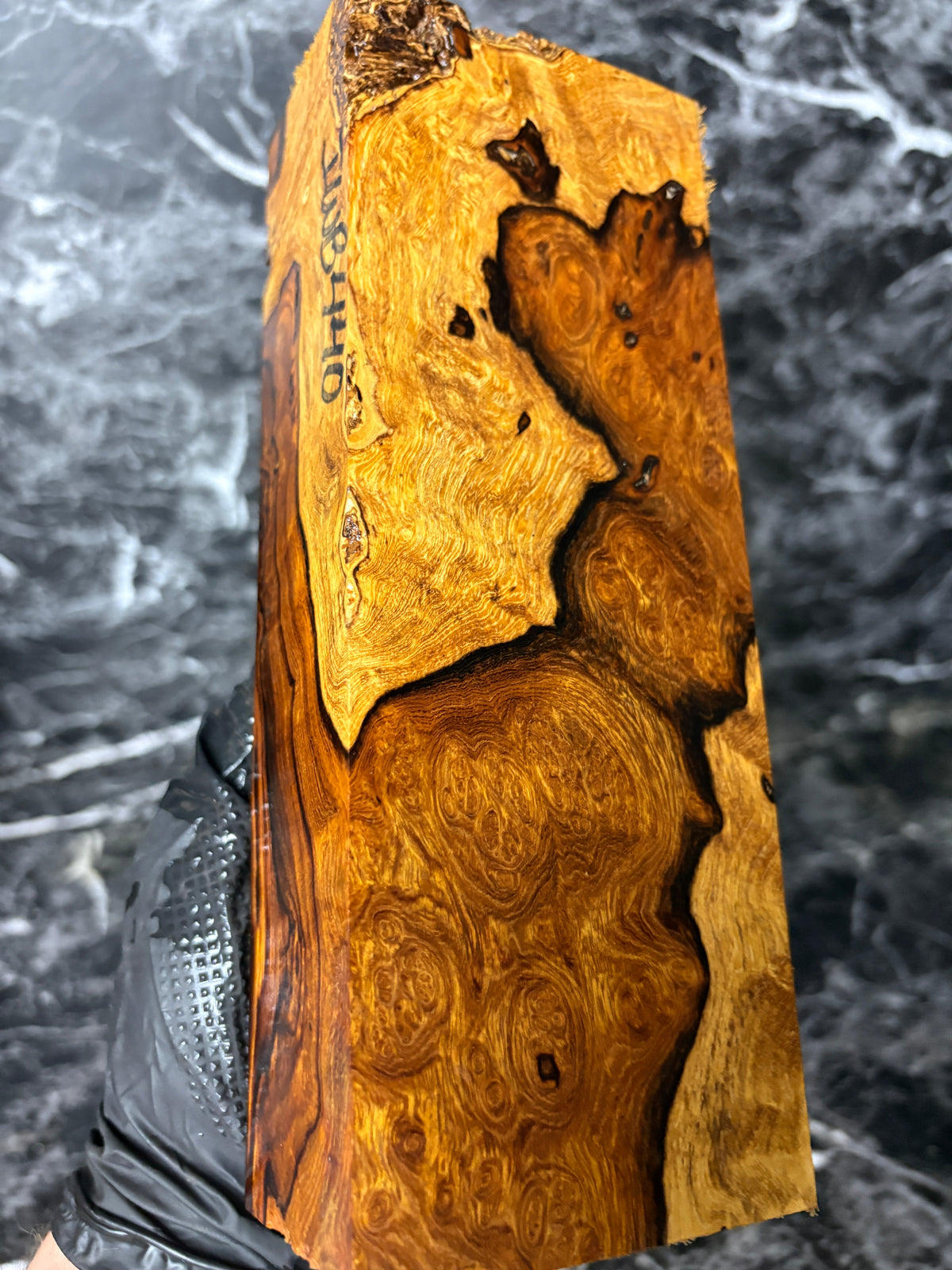 IWB440 - 8.8 x 3.25 x 2.1”