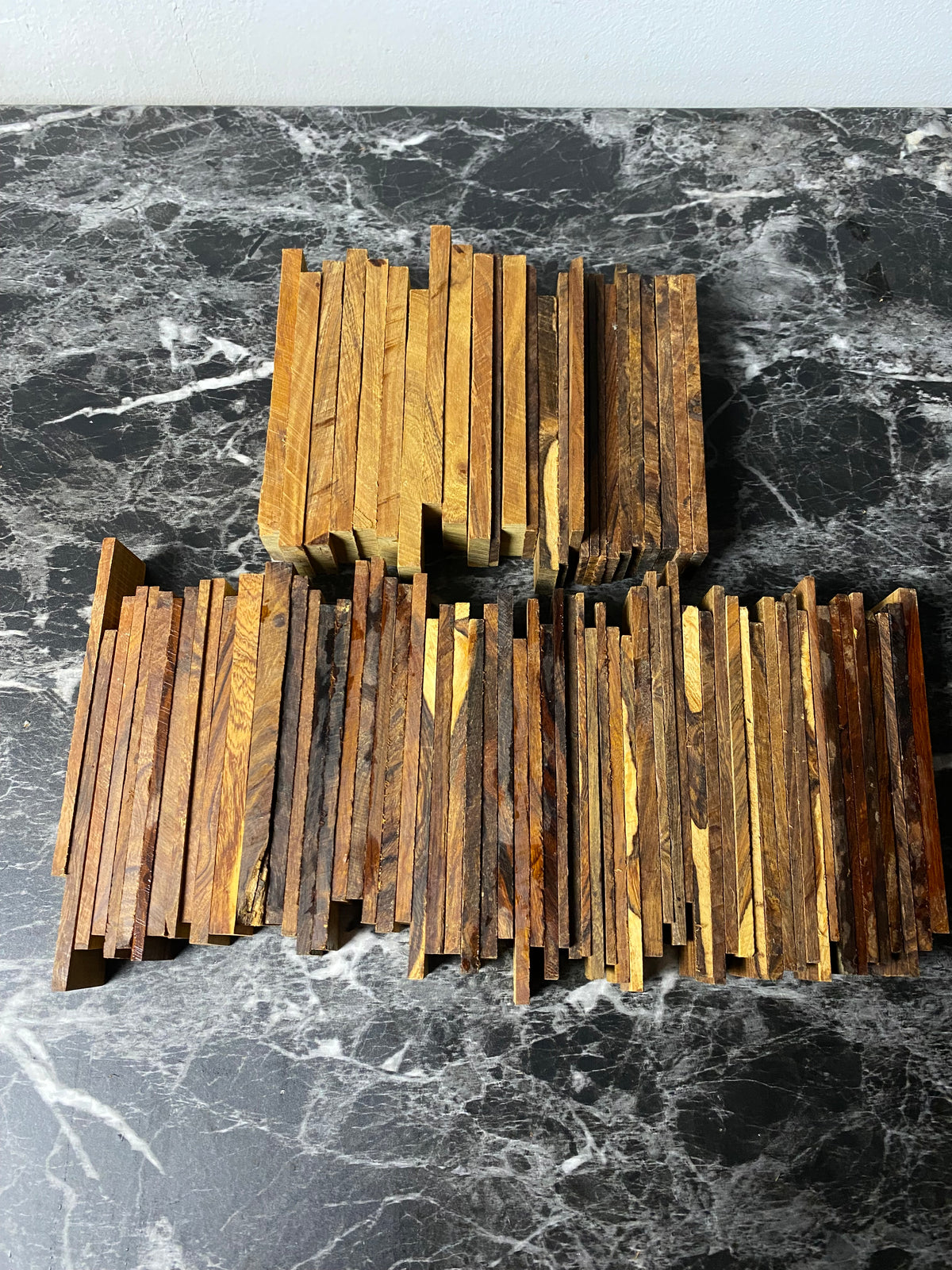BARGAIN BOX109 - 87 scales