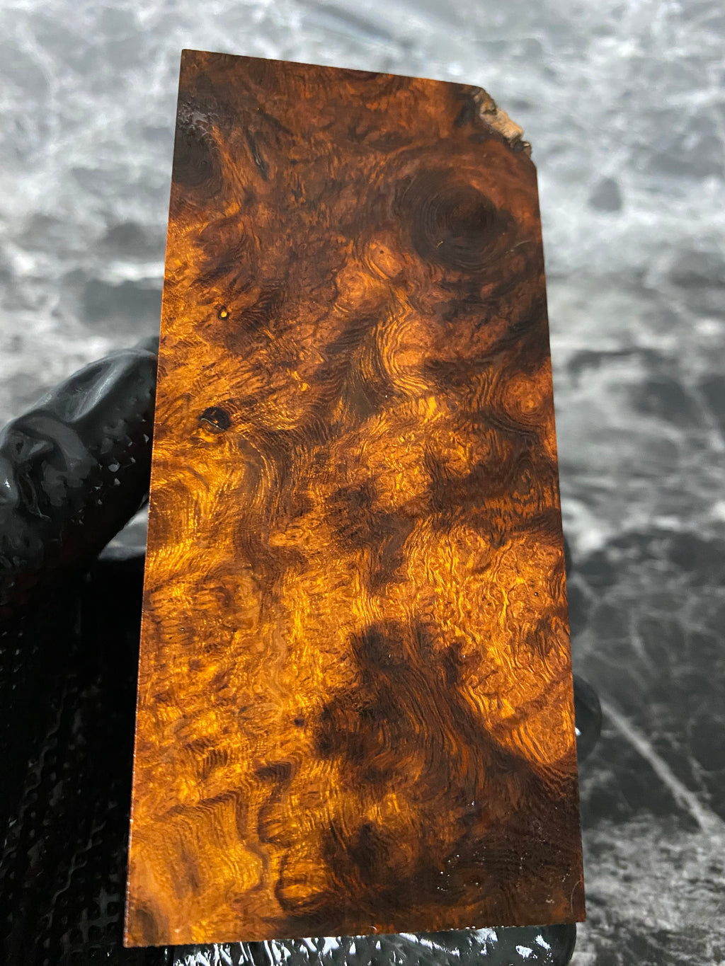 GEM118 - 4.5 x 2 x 1.21”