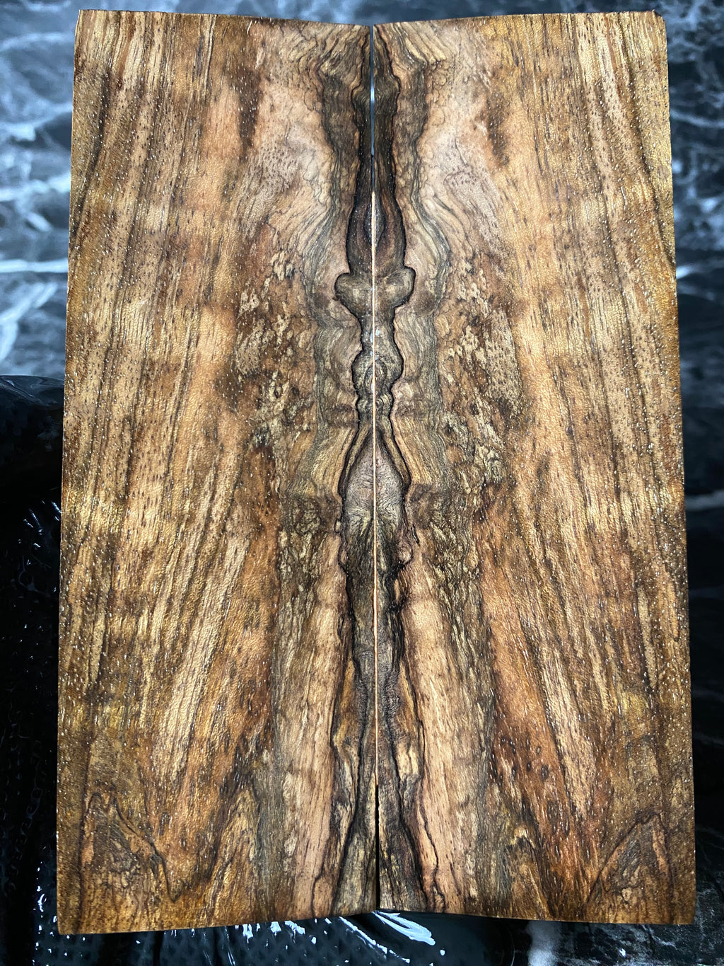 HCMS124 - 5.67 x 1.87 x .40”