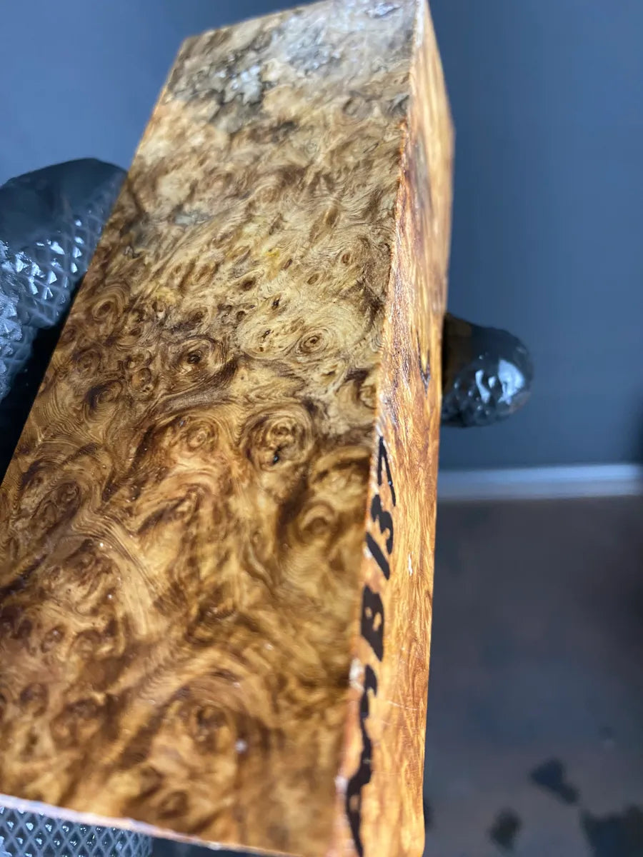 AMB137 - 5.23 x 1.85 x 1.32”