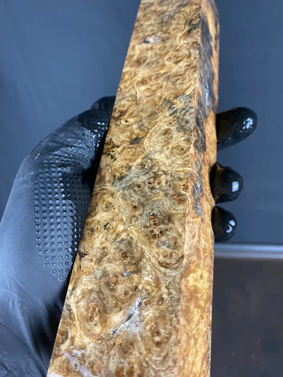 AMB402 - 9.65 x 1.86 x 1.41 ”