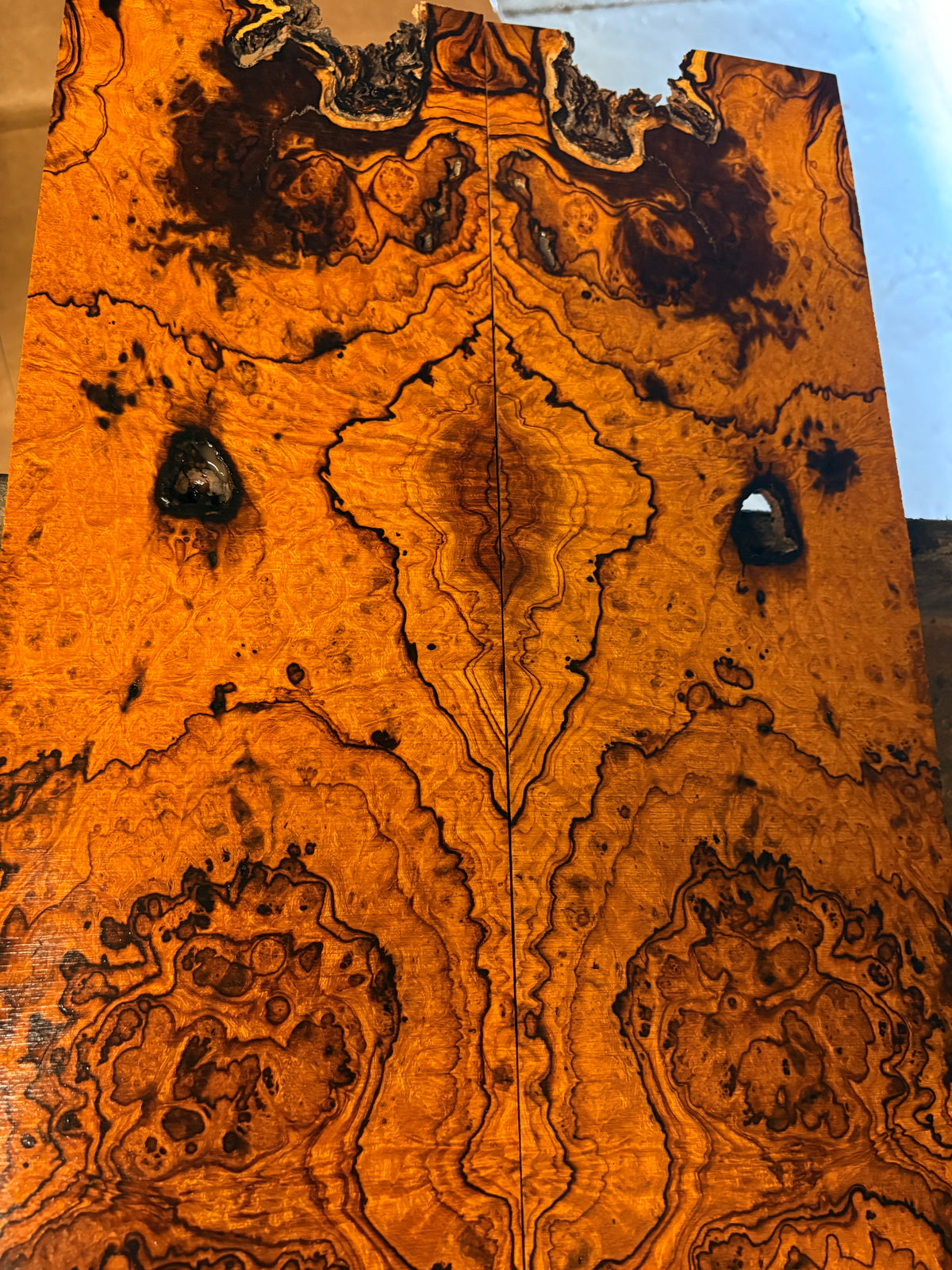 GUITAR TOP109 - 27 x 5.95 x .42”