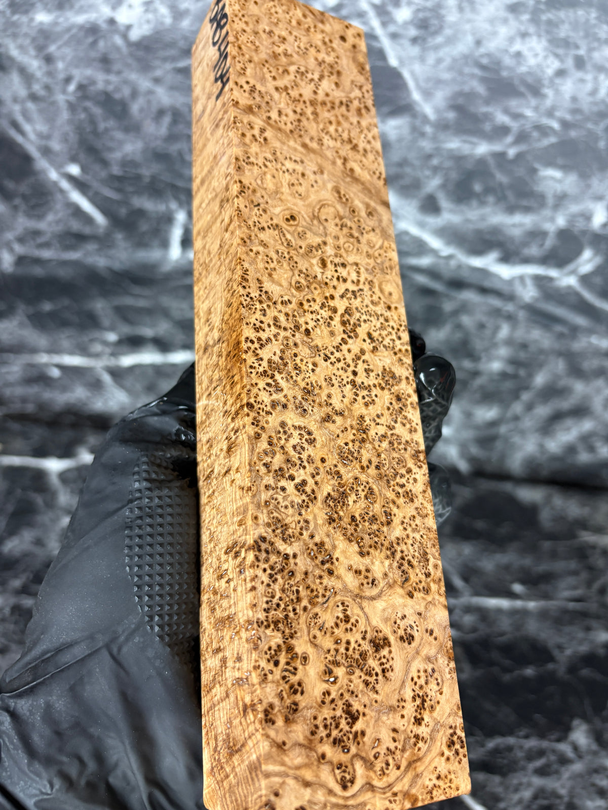 BAB404 - 9.5 x 2.1 x 1.4”
