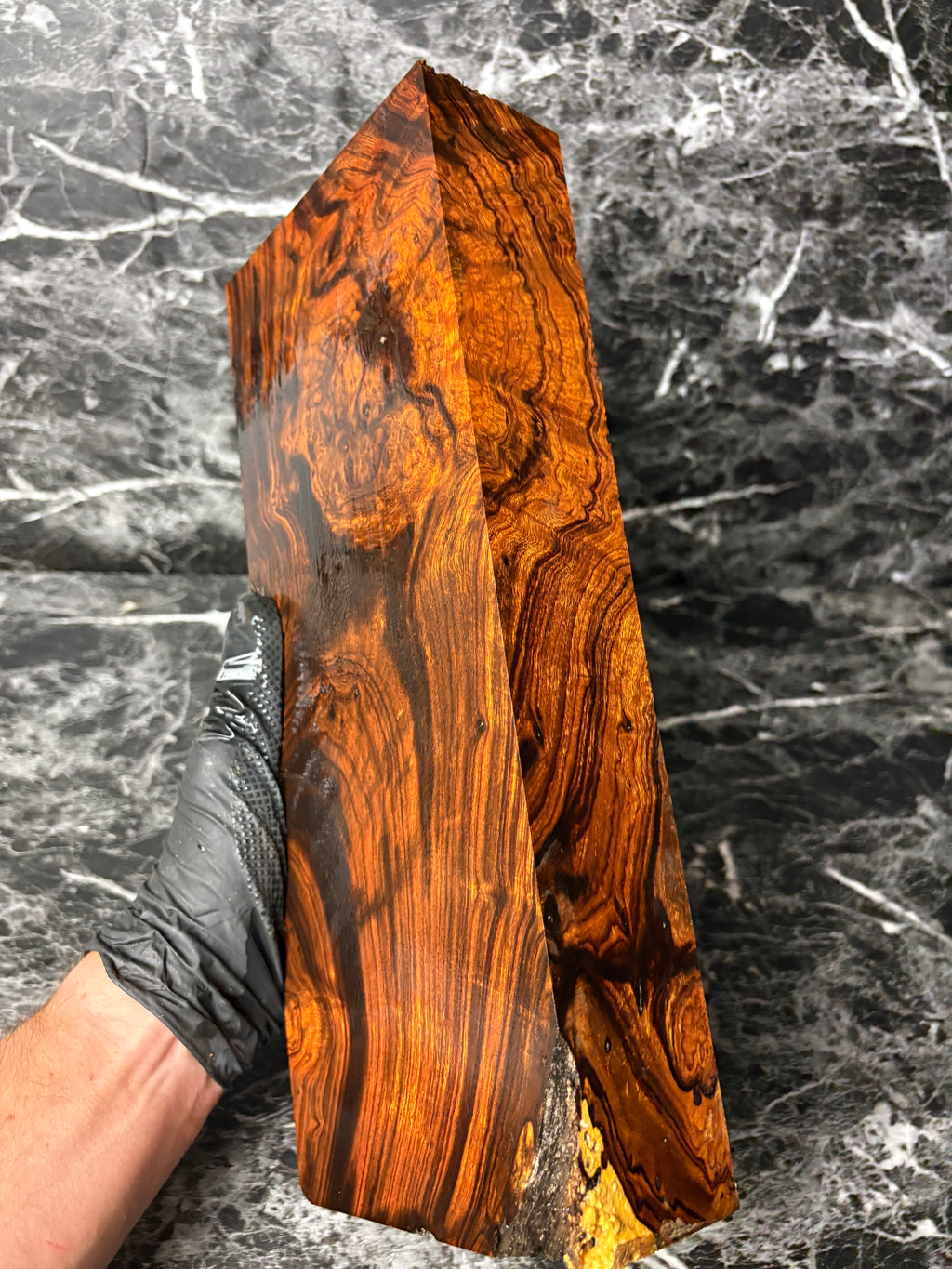 IWB483 - 13.6 x 5.37 x 2.3”