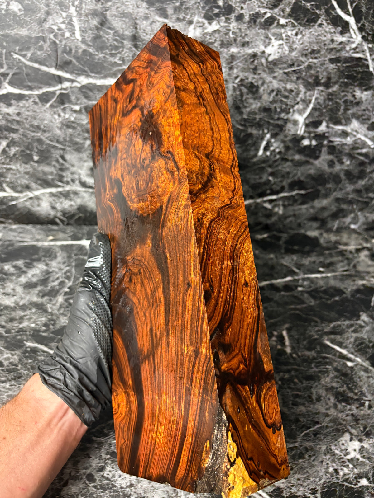 IWB483 - 13.6 x 5.37 x 2.3”
