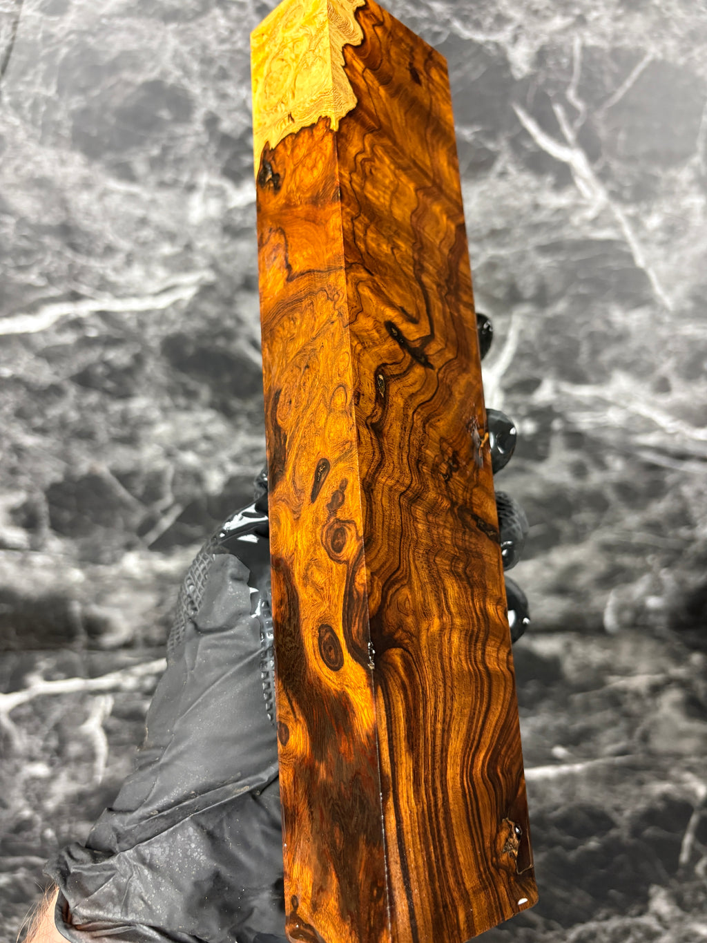 IWB437 - 9.5 x 2 x 1.27”
