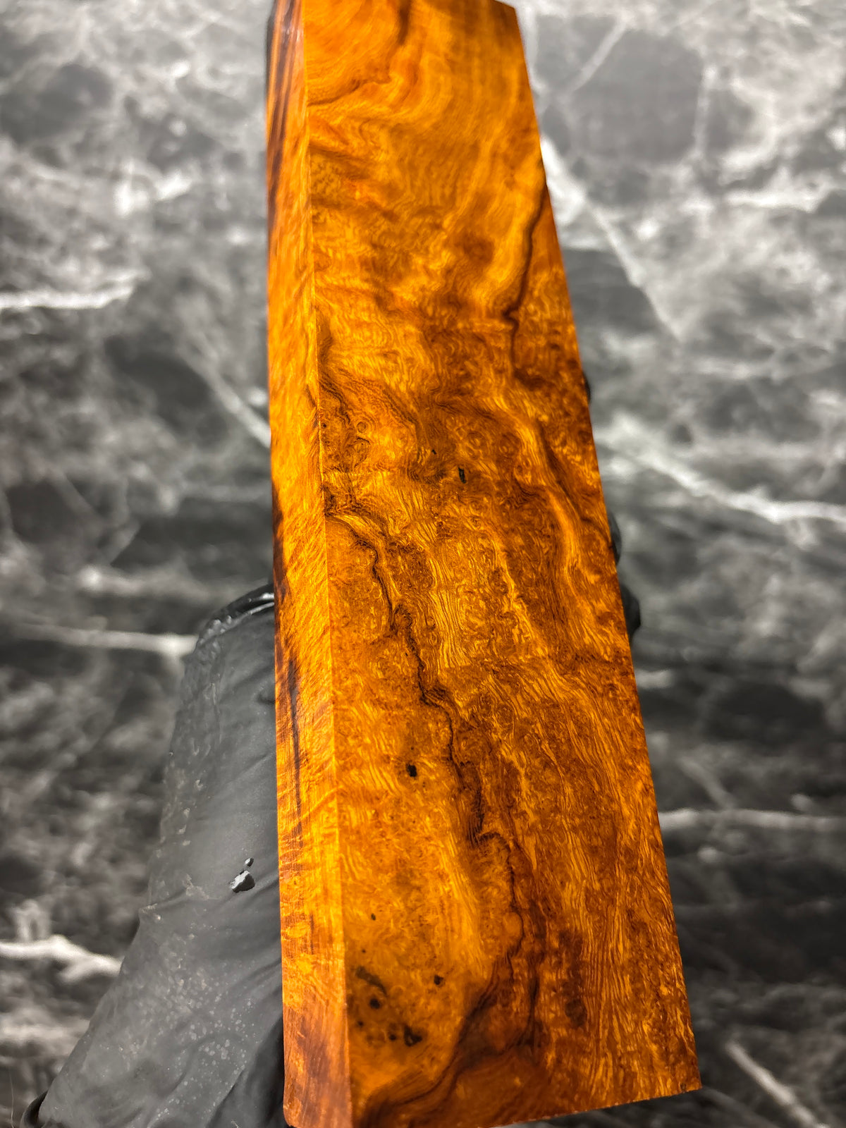 IWB424 - 9.2 x 2.2 x 1.1”