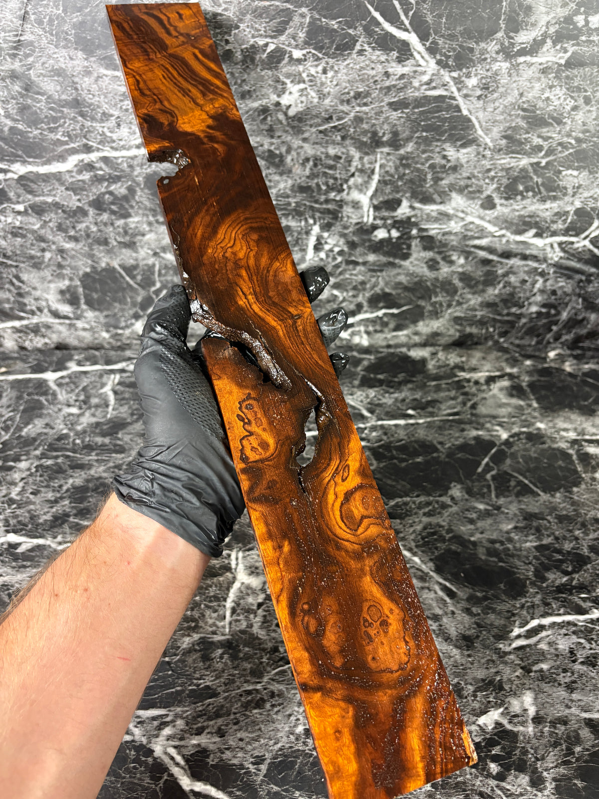 GUITAR FRET105 - 22.1 x 2.9 x .37”