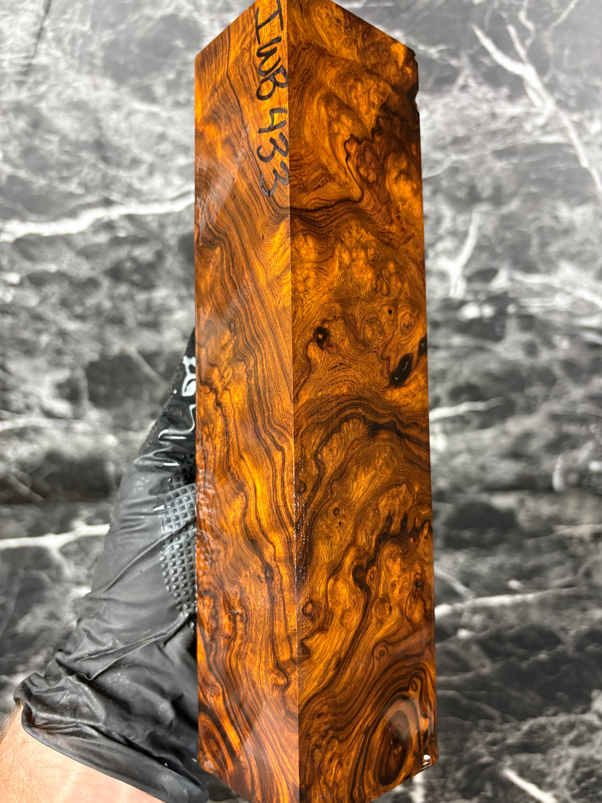 IWB433 - 9.1 x 2.25 x 1.95”