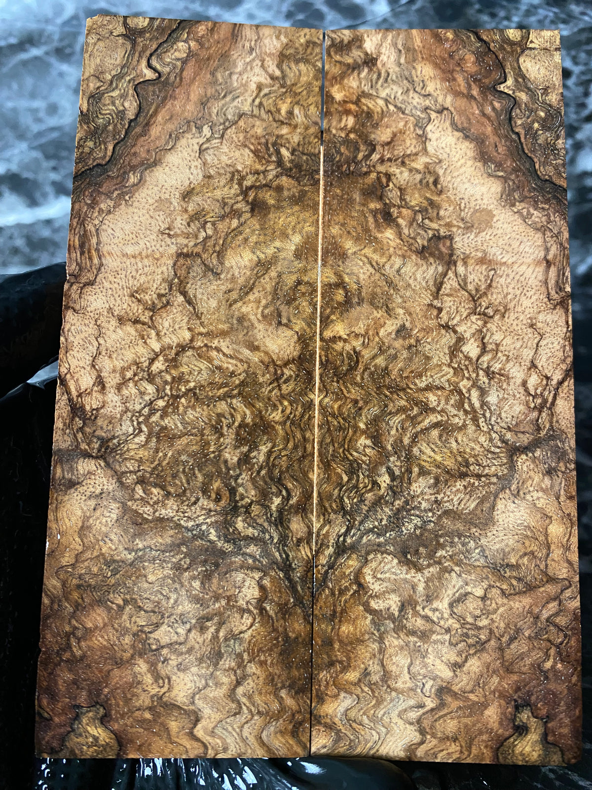 HCMS122 - 5.47 x 1.85 x .42”