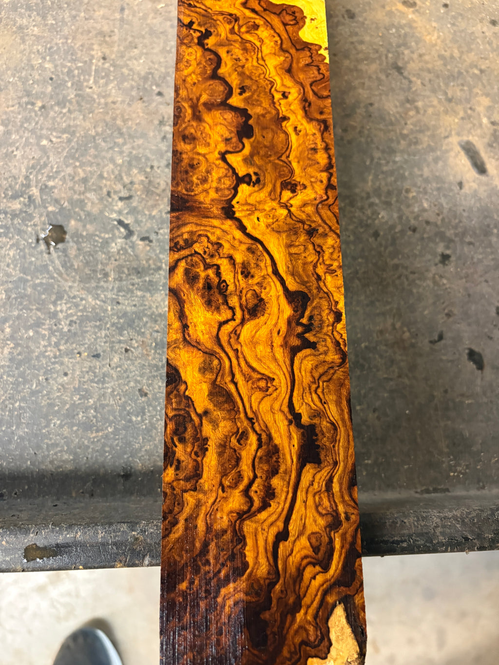 GUITAR FRET101 - 22.8 x 2.87 x .41”