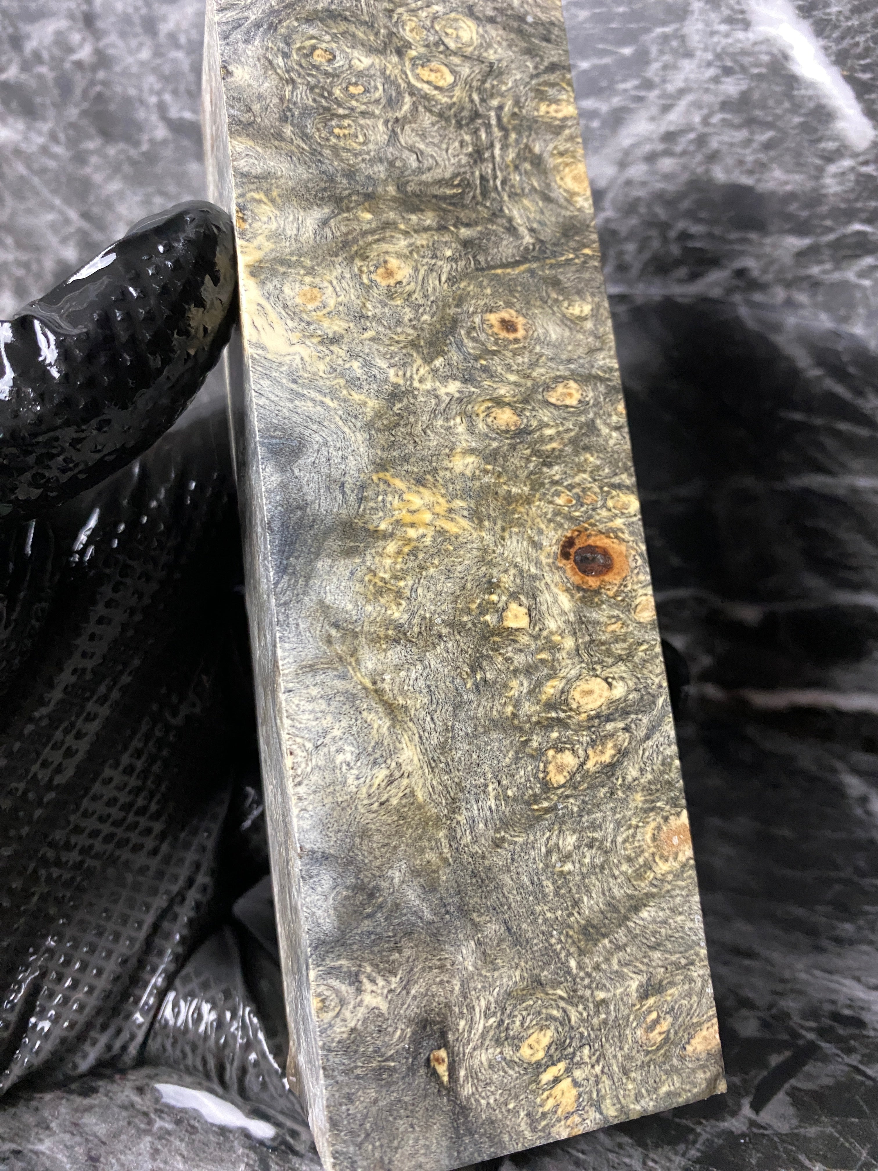 BYB119 - 5.85 x 1.89 x 1.32”