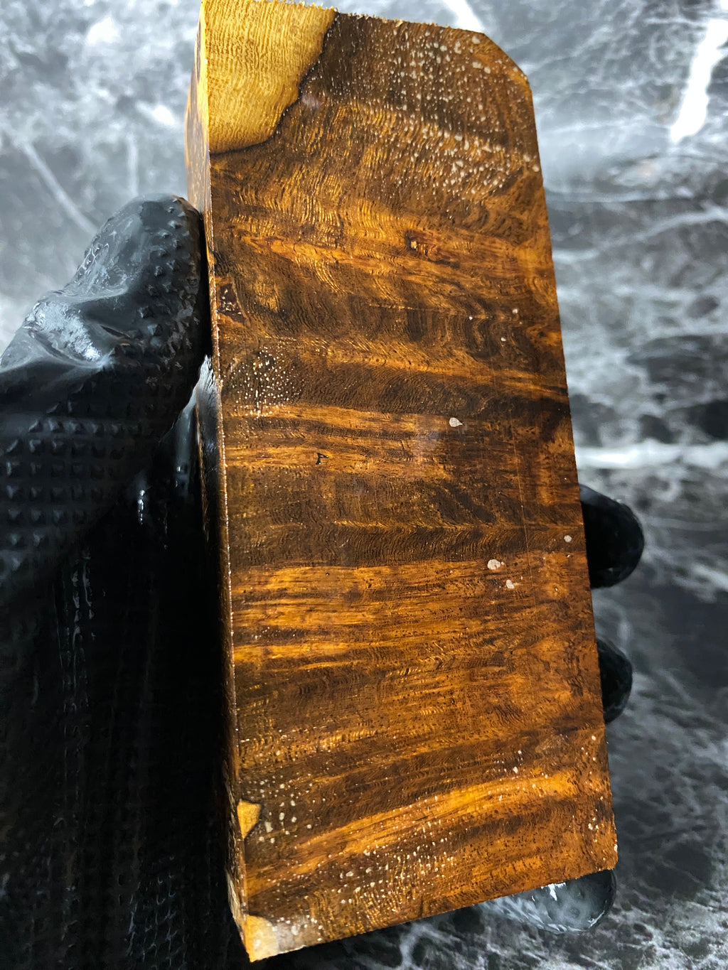 IWBF139 - 4.90 x 1.98 x 1.21”