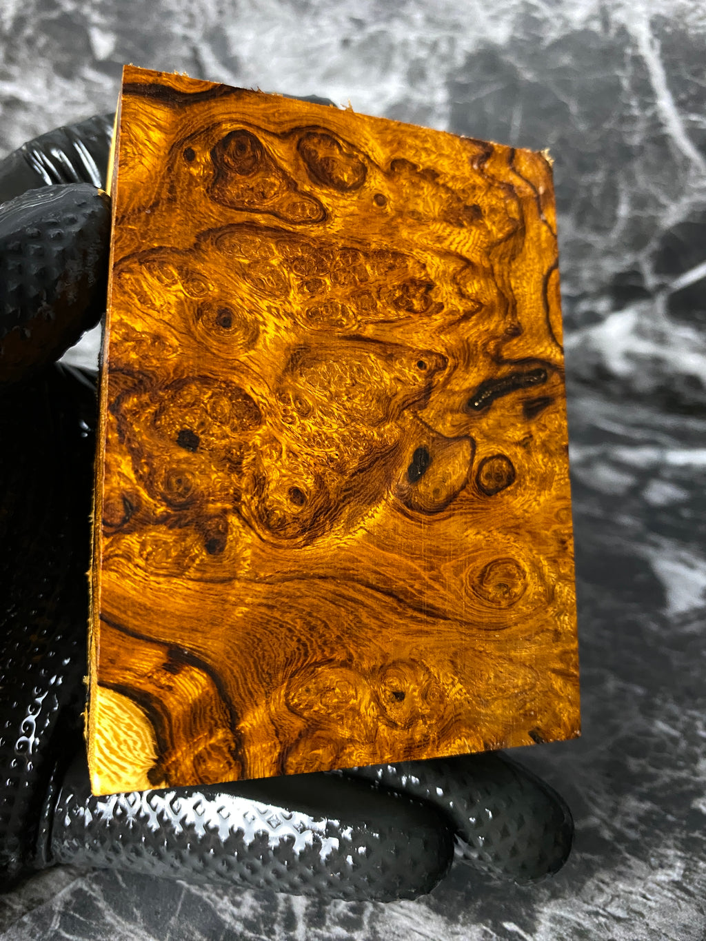 GEM105 - 3.30 x 2.44 x .91”