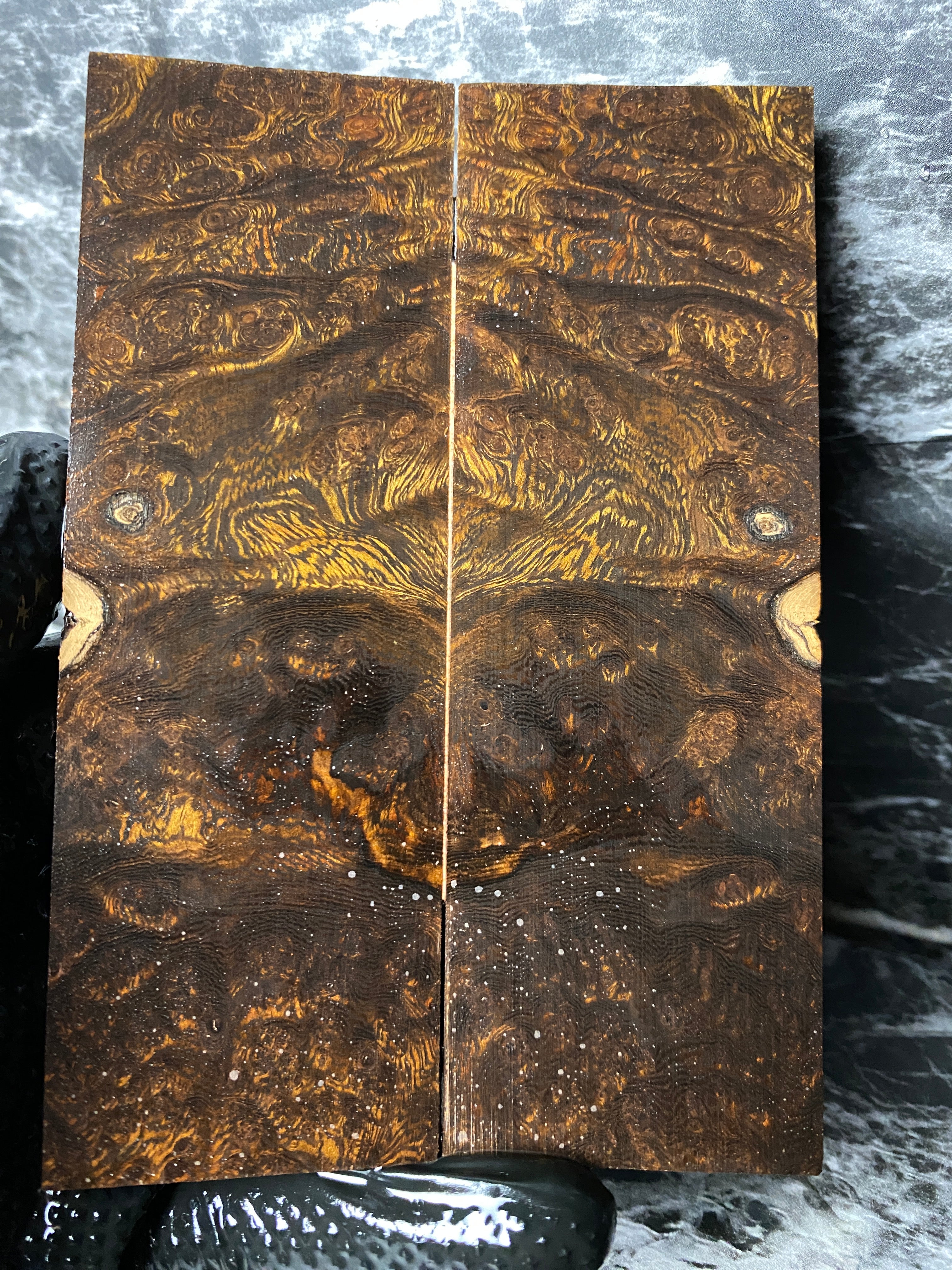 IWSF102 - 5.11 x 1.70 x .29”
