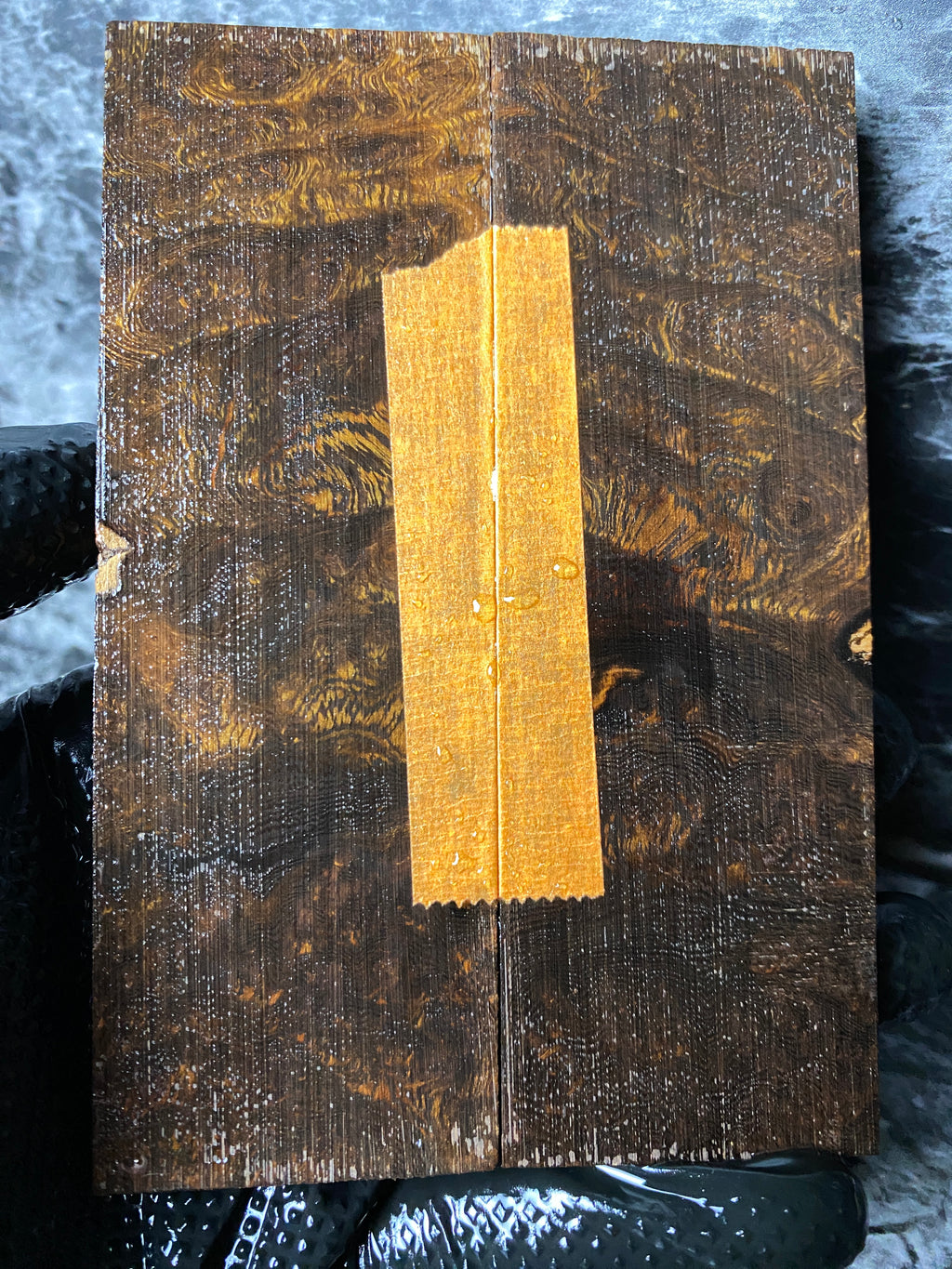 IWSF102 - 5.11 x 1.70 x .29”