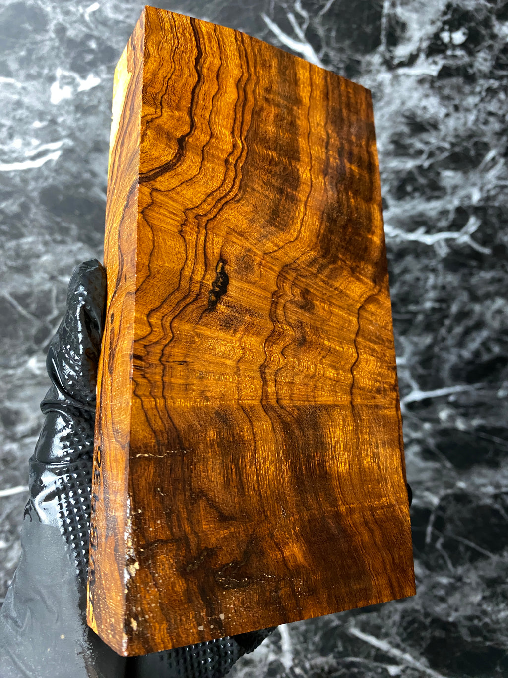 IWB430 - 7.3 x 3.85 x 1.3”