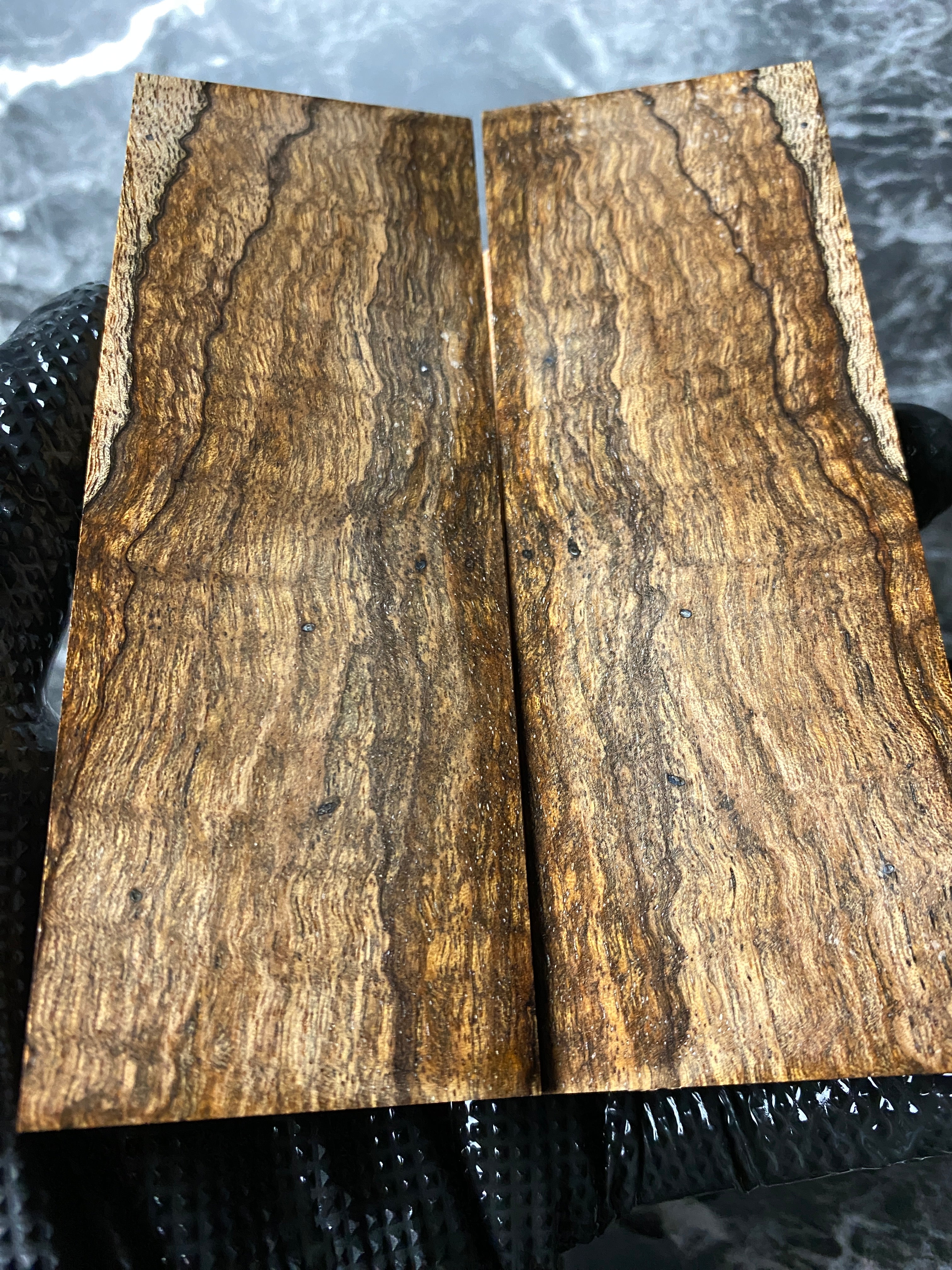 HCMS102 - 5.27 x 1.90 x .39”