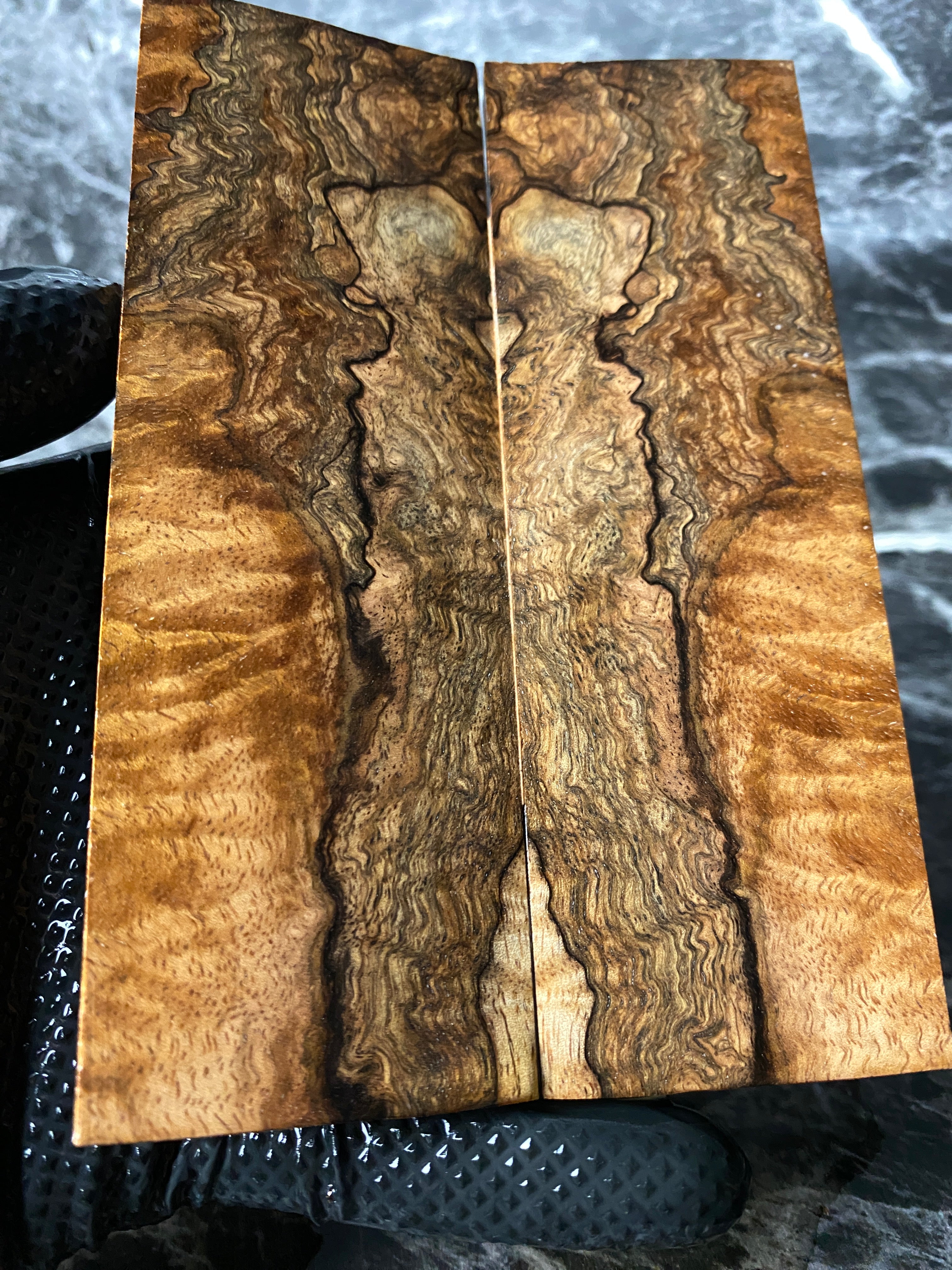 HCMS111 - 5.69 x 1.85 x .40”