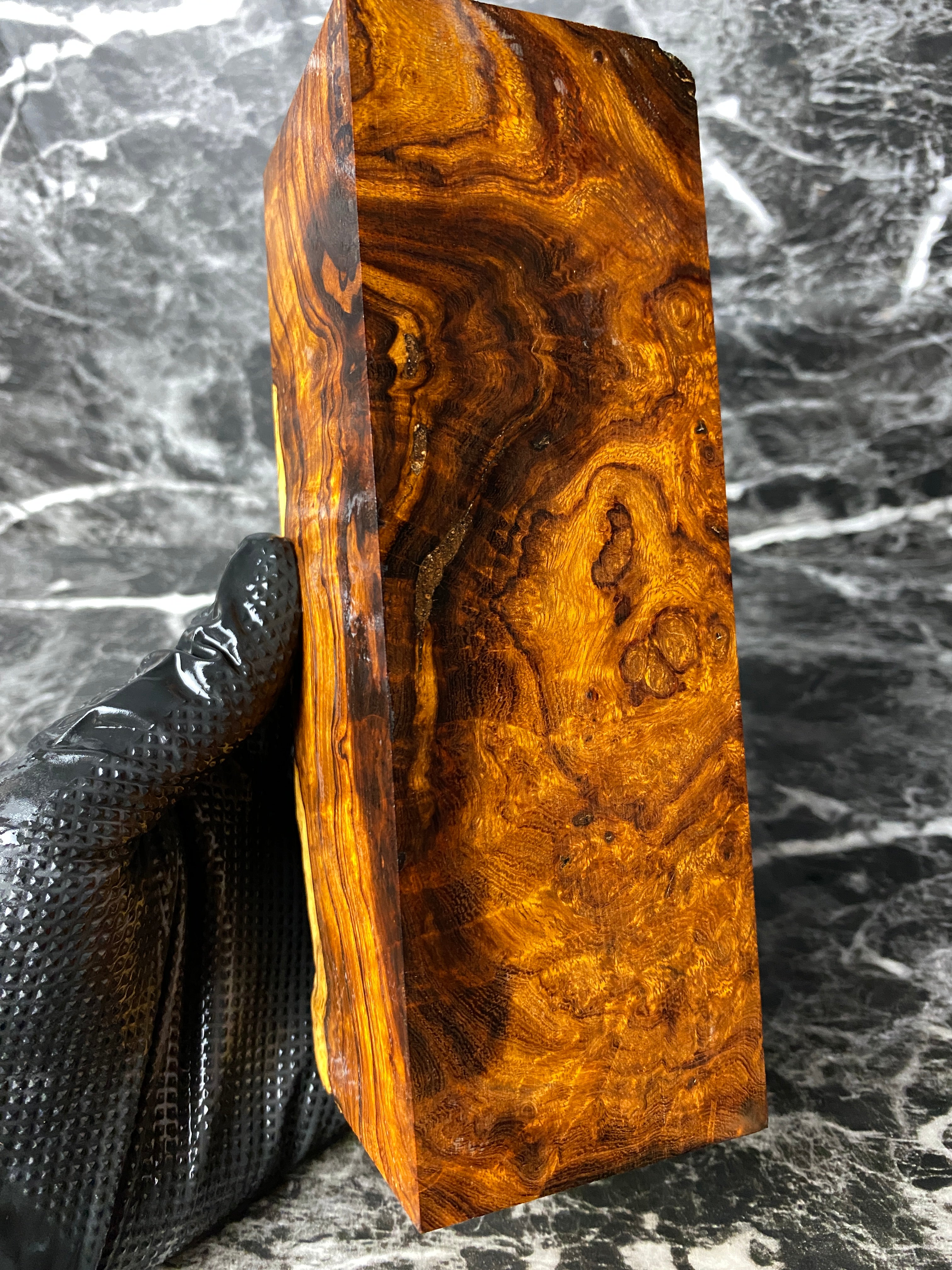 IWB439 - 7 x 2.40 x 2.48”