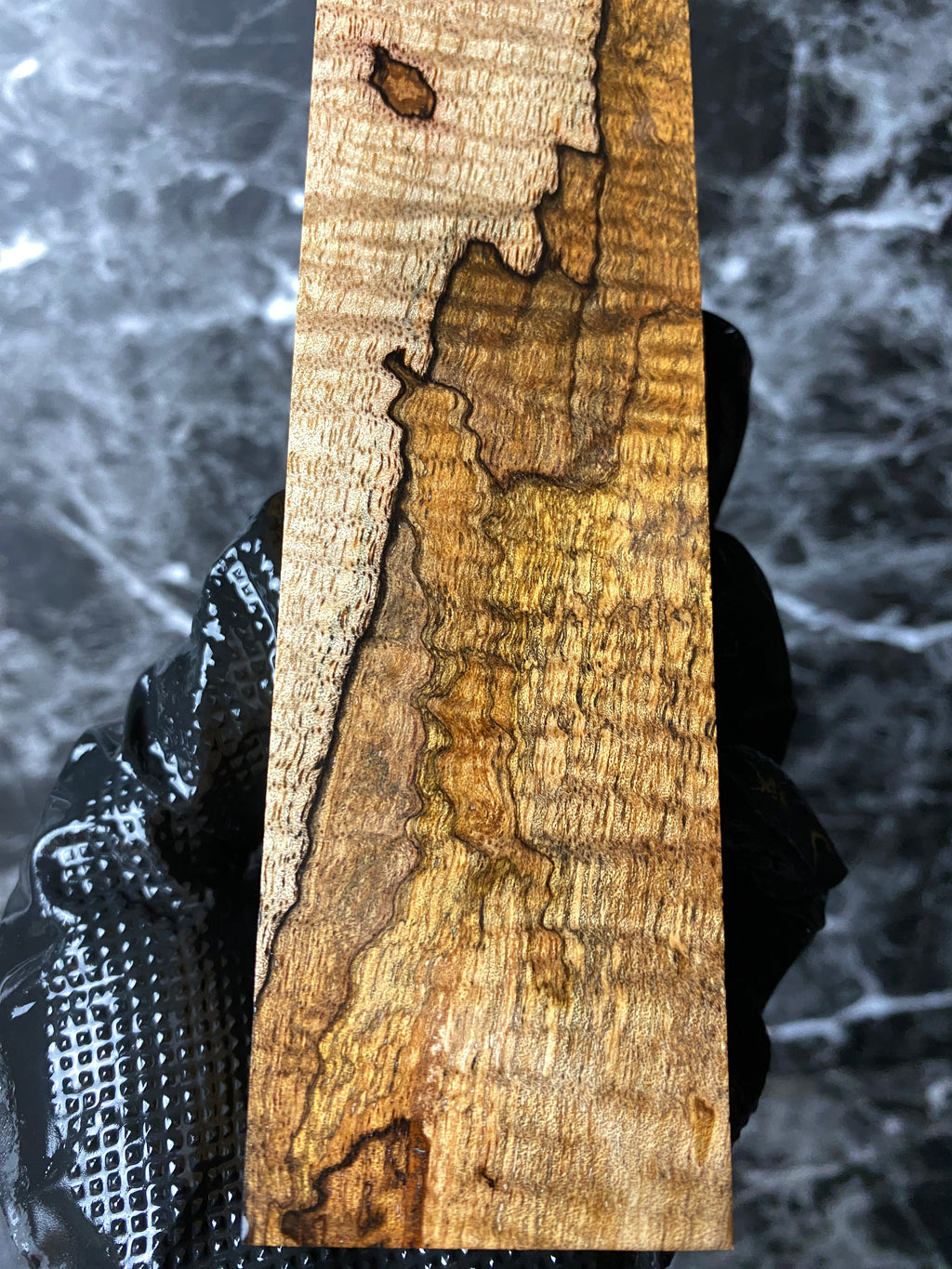 HCMB117 - 5.72 x 1.72 x 1.15”