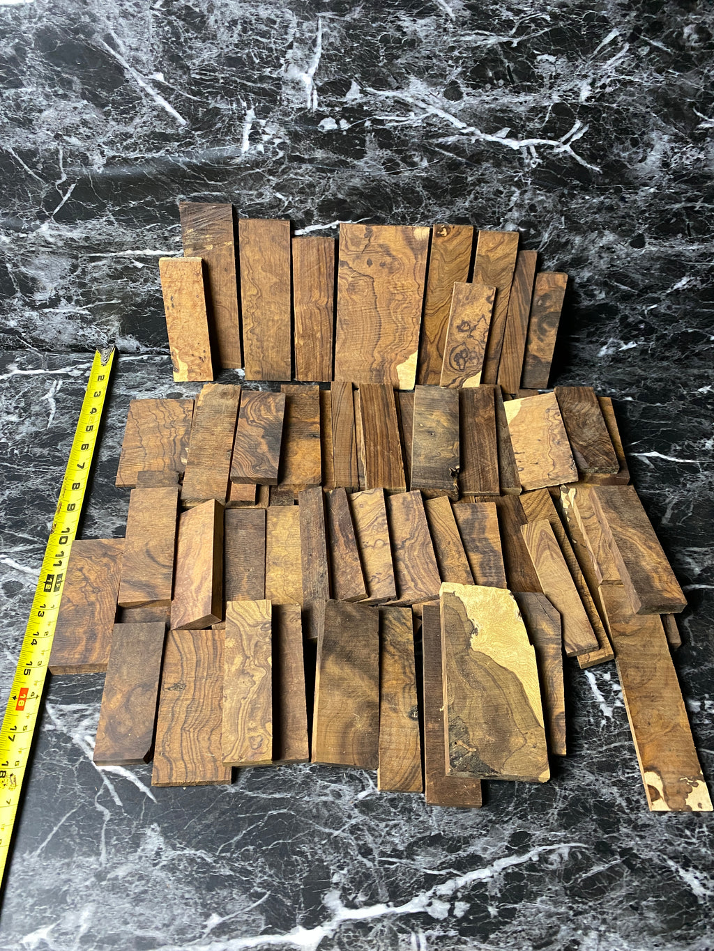 BARGAIN BOX106 - 63 scales