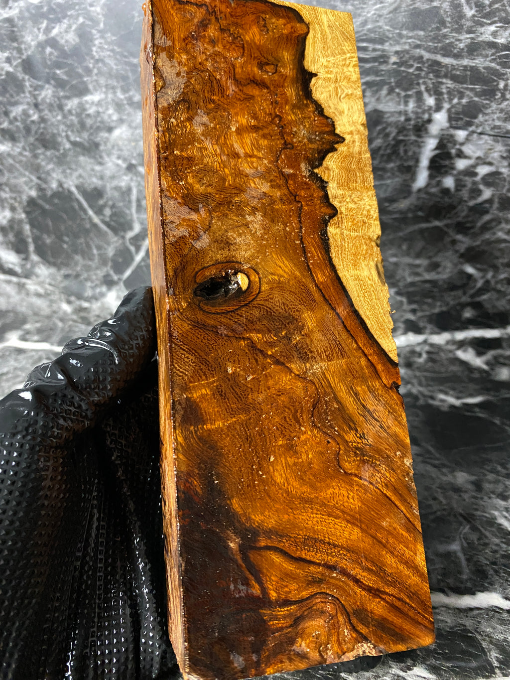 IWB404 - 8 x 2.78 x 1.5”