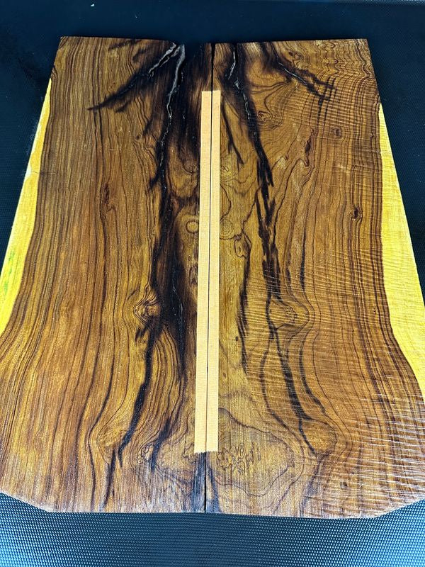 GUITAR TOP102 - 19.25 x 7.1 x .34”