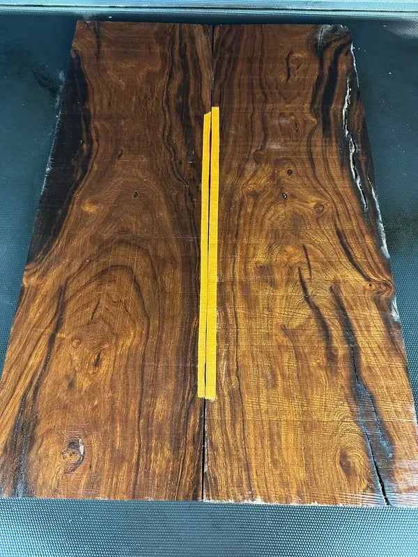 GUITAR TOP108 - 22 x 7 x .4”