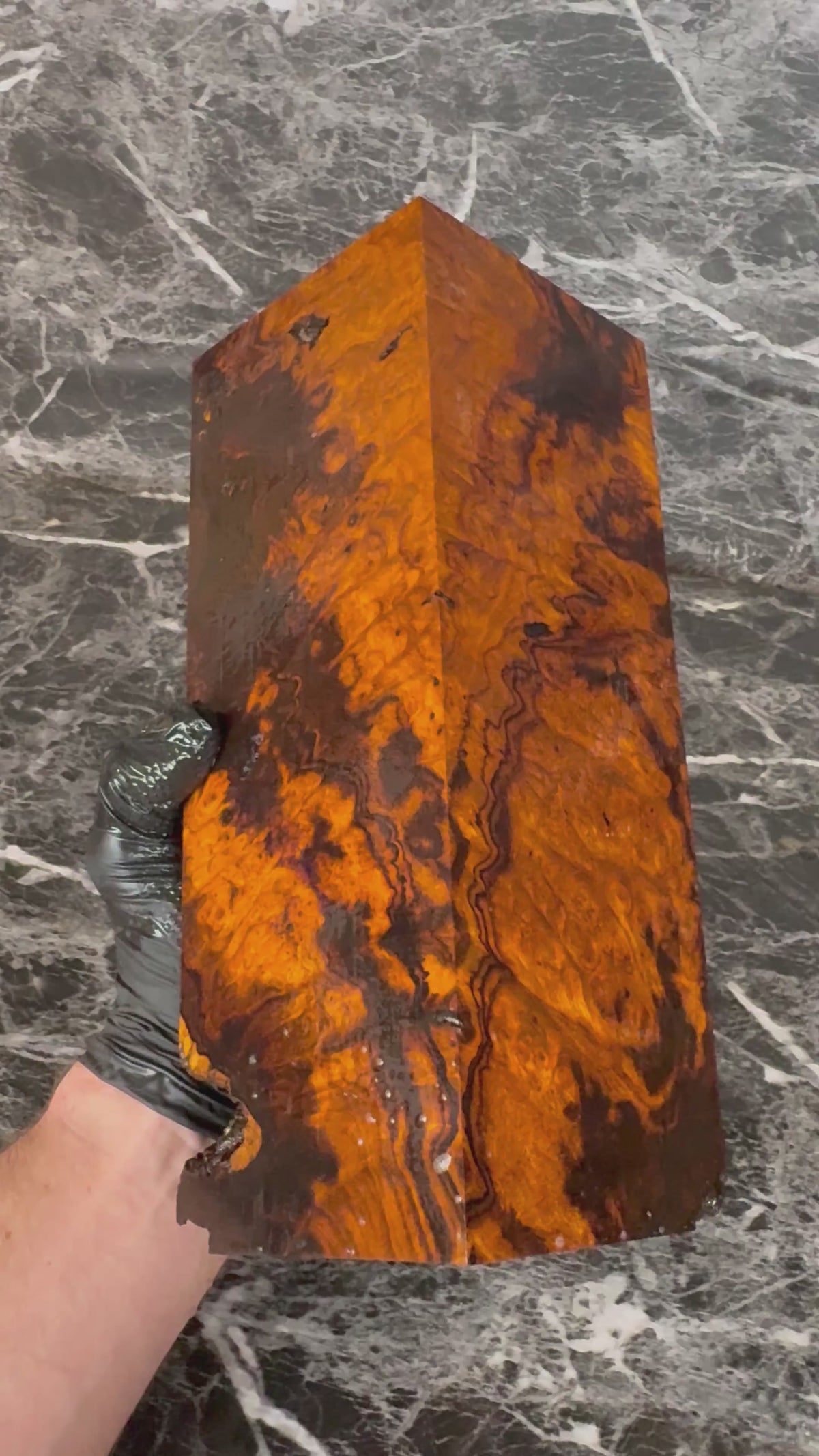 IWB493 - 10.6 x 4.1 x 4.1”